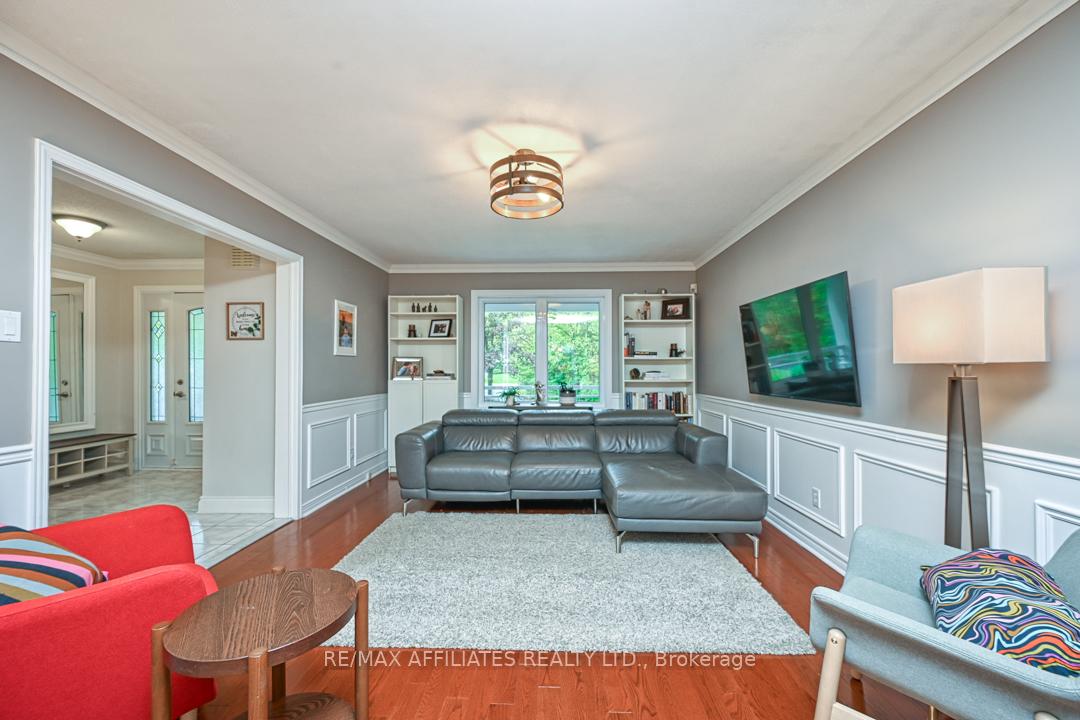 Photo 8 of 1635 Royal Orchard Drive, Ottawa, Cumberland Estates — HOMEH