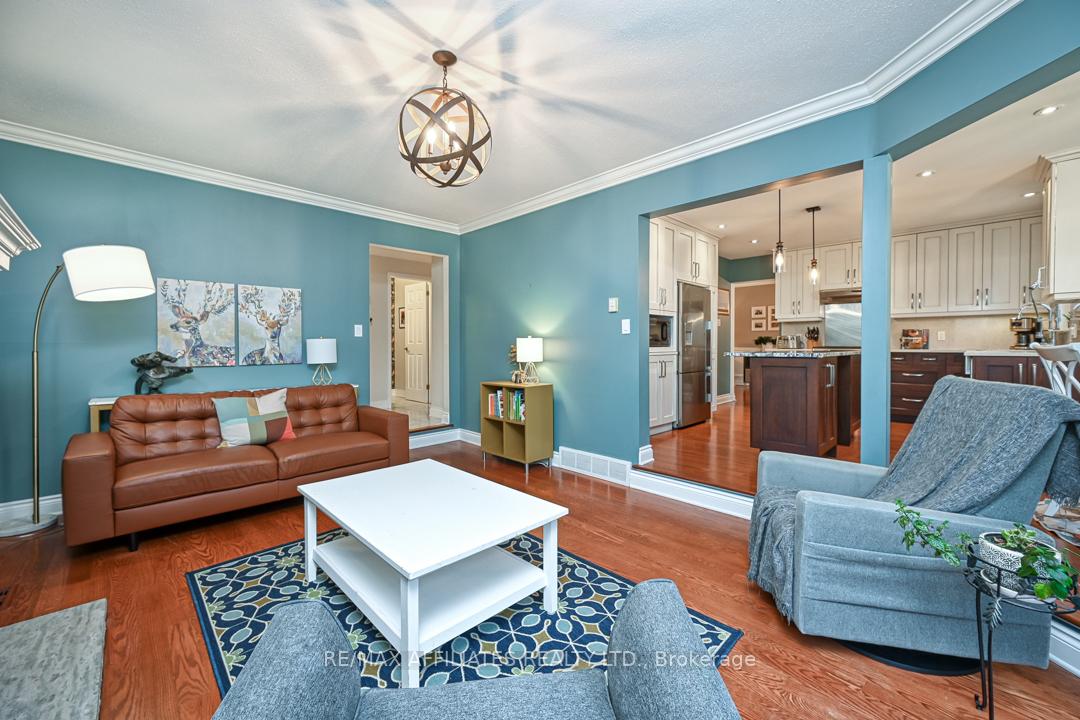 Photo 14 of 1635 Royal Orchard Drive, Ottawa, Cumberland Estates — HOMEH