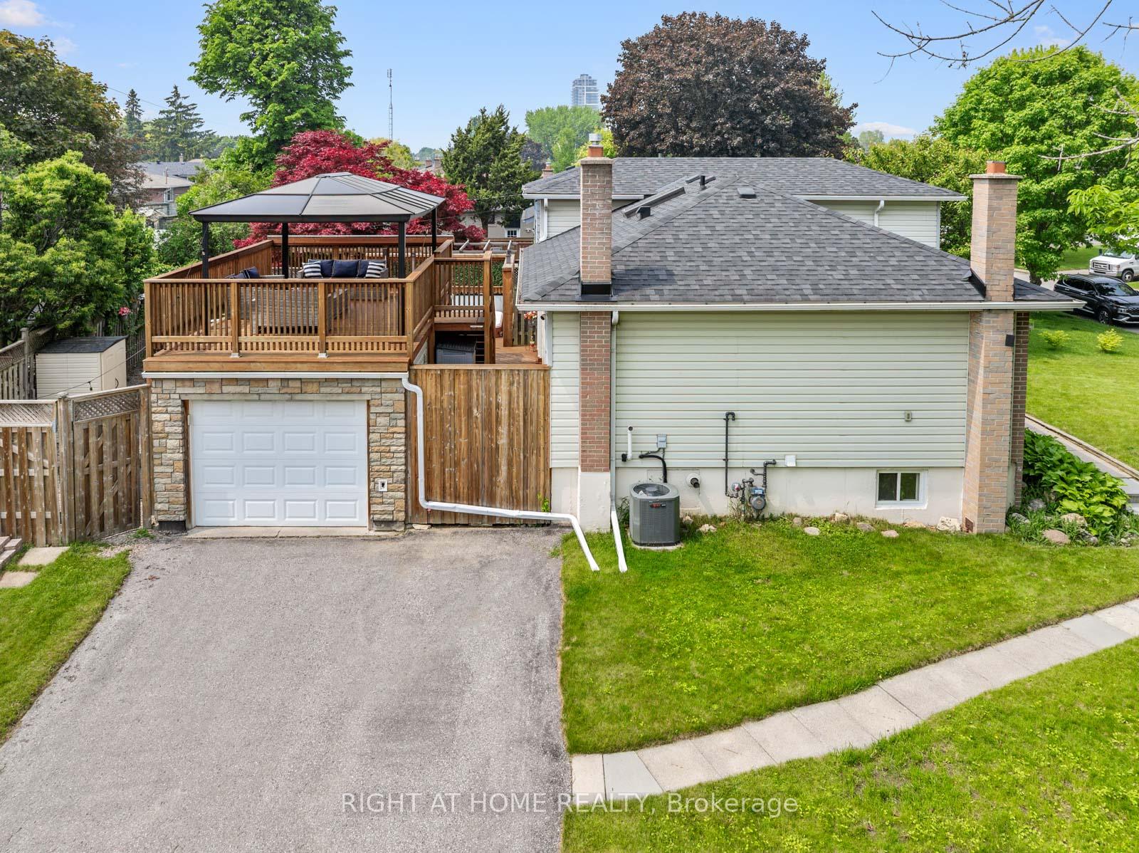 Front of 820 Zator Avenue