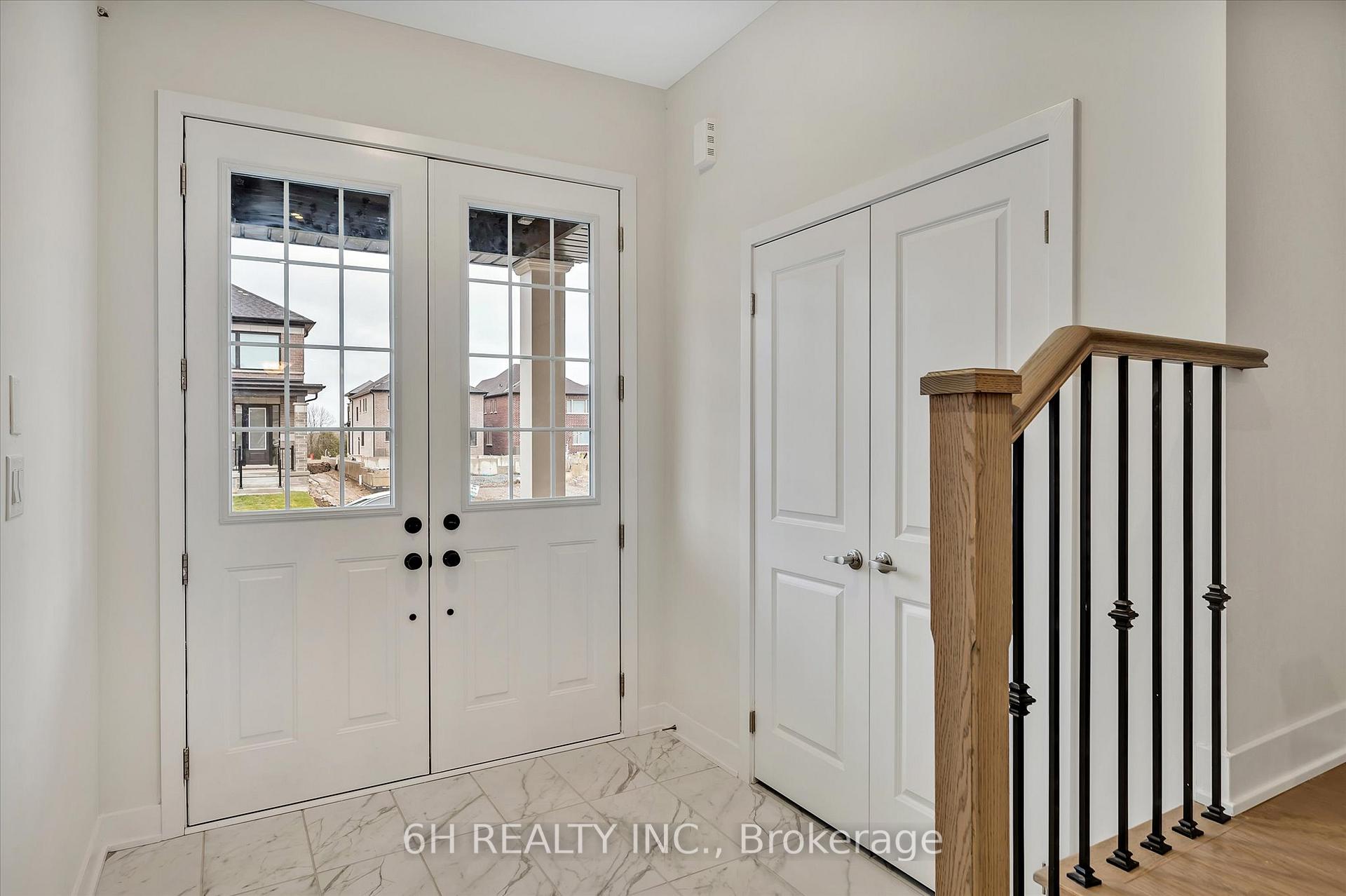 Photo 3 of 809 Griffin Trail, Peterborough, Monaghan Ward 2 — HOMEH