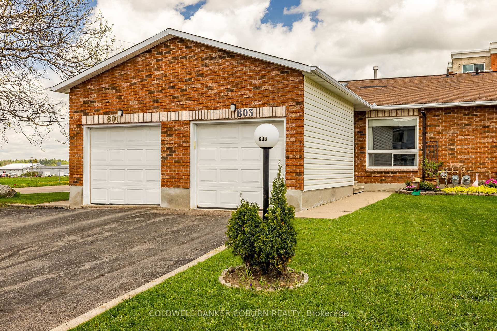 Photo 1 of 803 Eighth Street, Renfrew — HOMEH