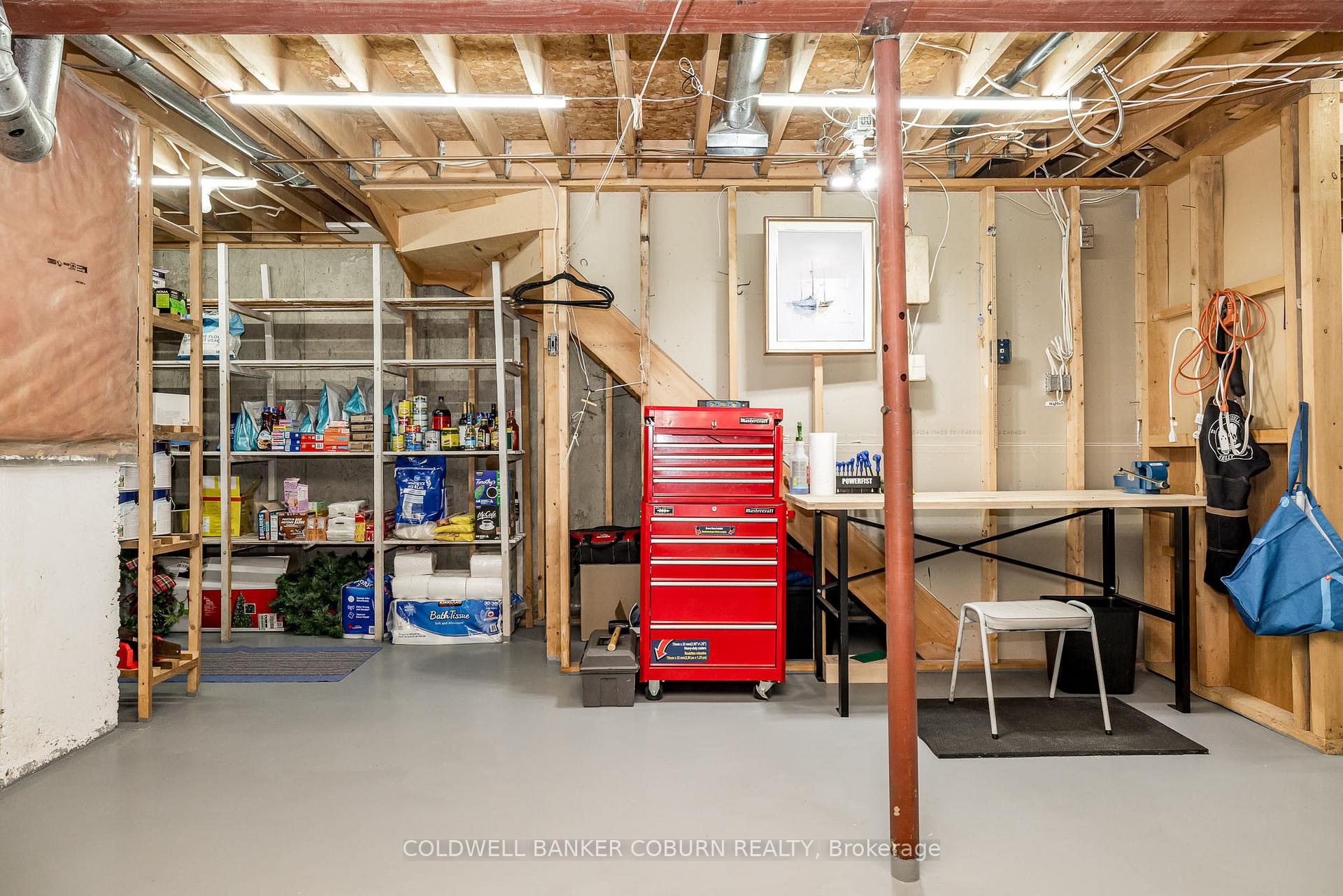 Photo 30 of 803 Eighth Street, Renfrew — HOMEH