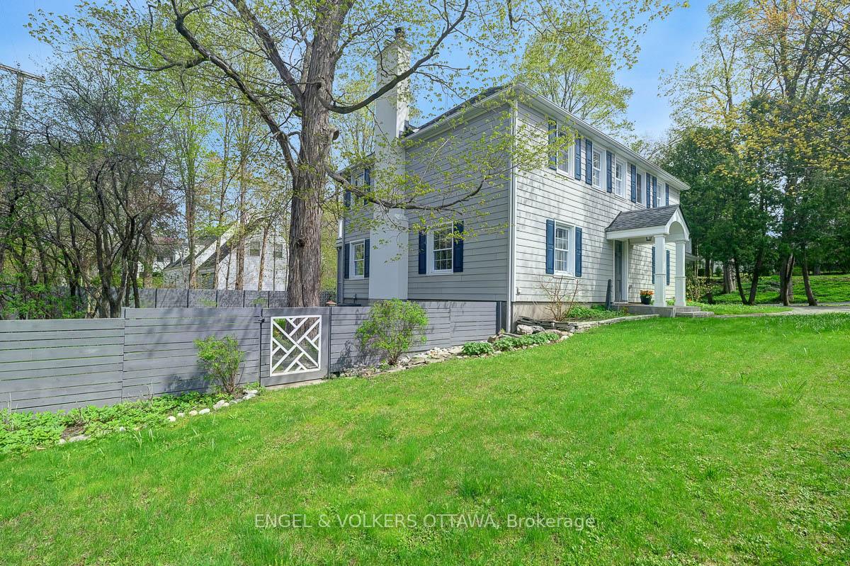 Photo 8 of 200 Howick Street, Ottawa, Rockcliffe — HOMEH
