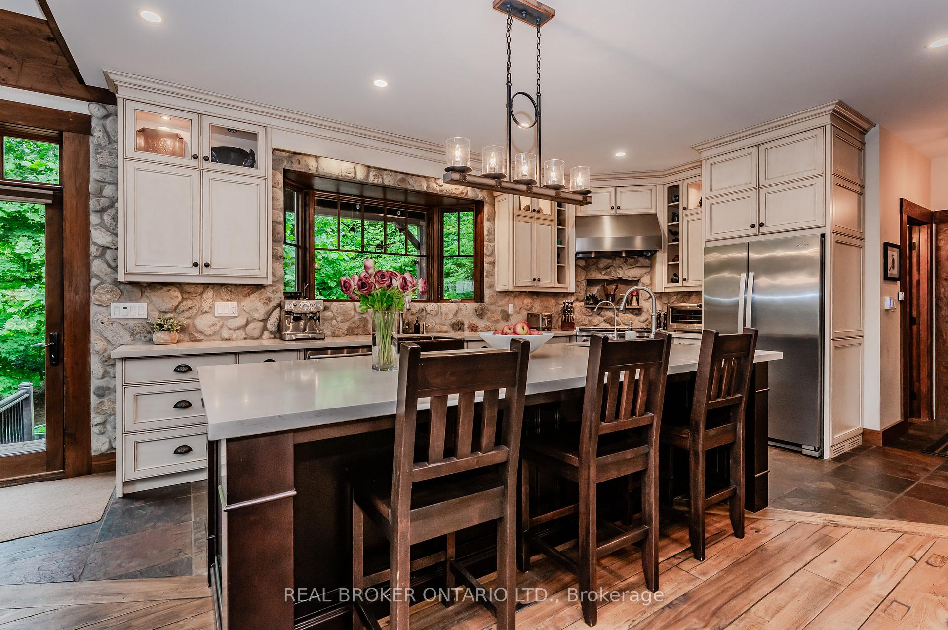 Photo 21 of 11 Pioneer Grove Road, Puslinch, Puslinch Lake Settlement Areas — HOMEH