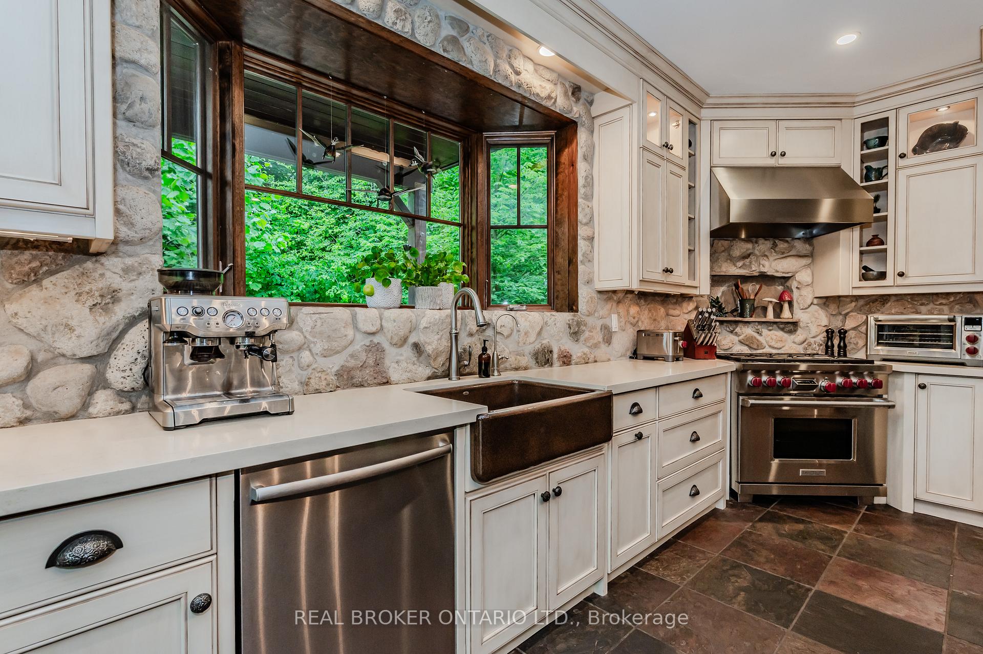 Photo 24 of 11 Pioneer Grove Road, Puslinch, Puslinch Lake Settlement Areas — HOMEH