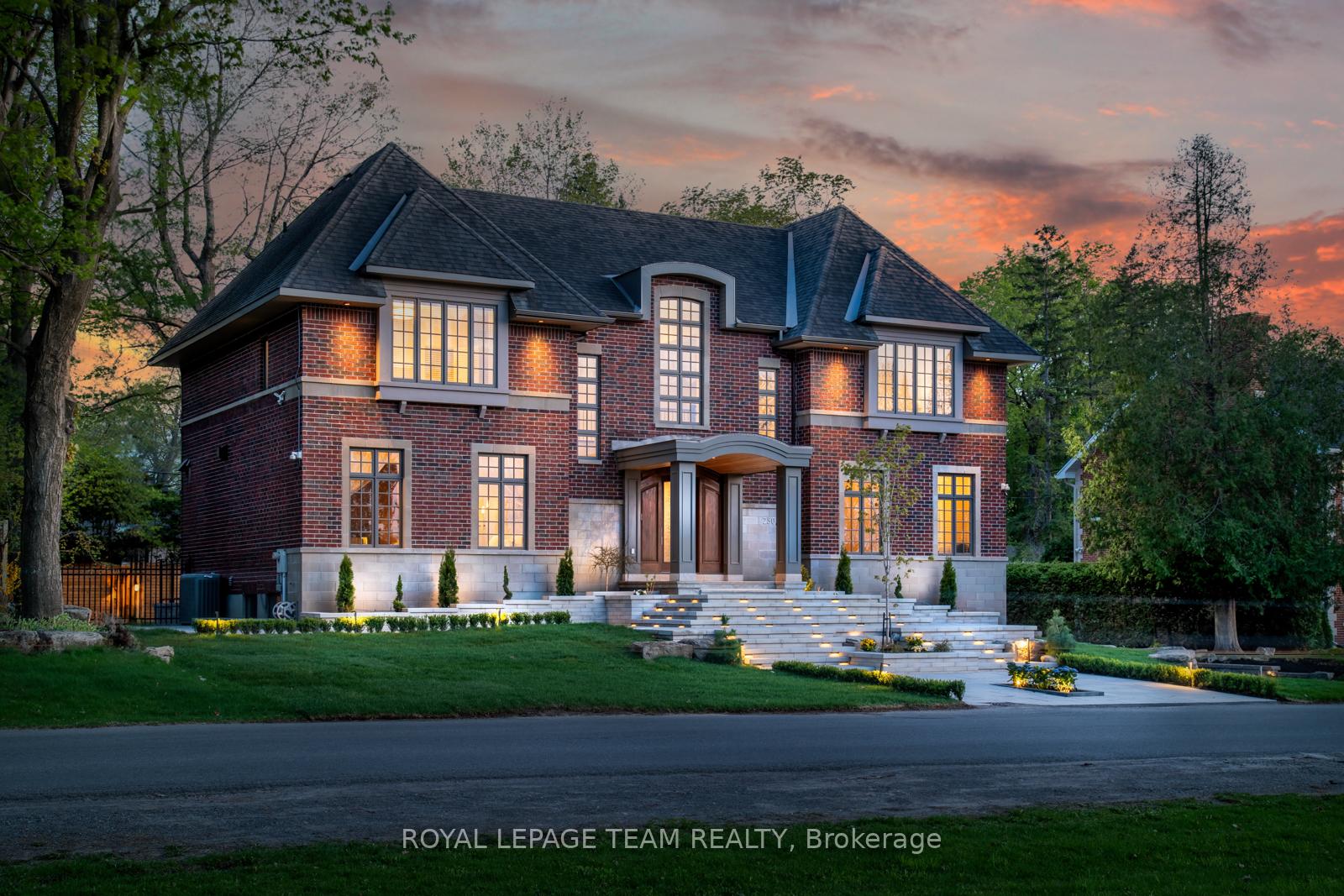 Front of 250 Sandridge Road