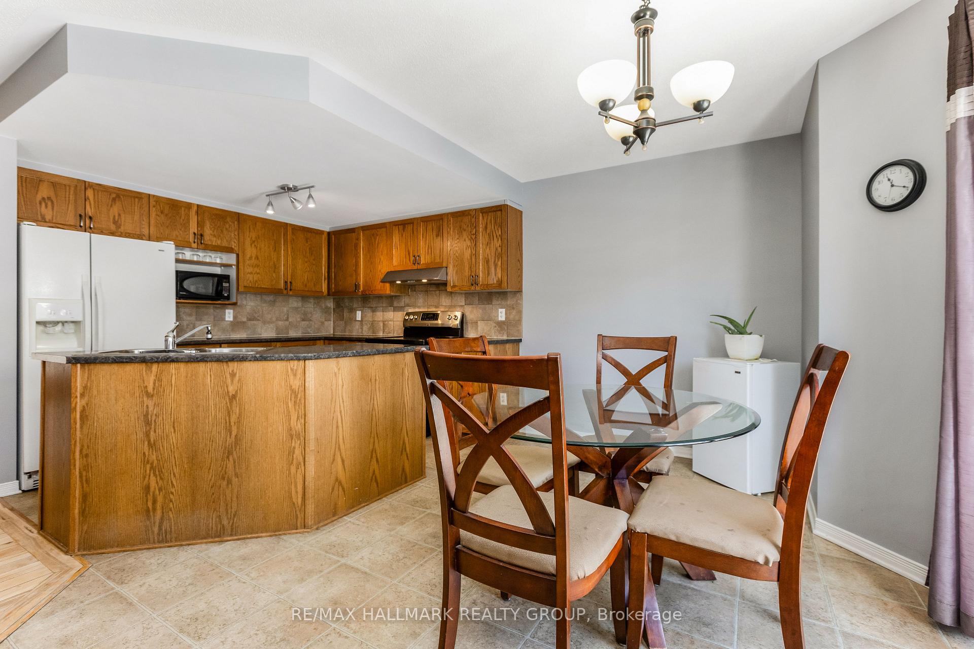 Photo 12 of 504 Lakeridge Drive, Ottawa, Avalon East — HOMEH
