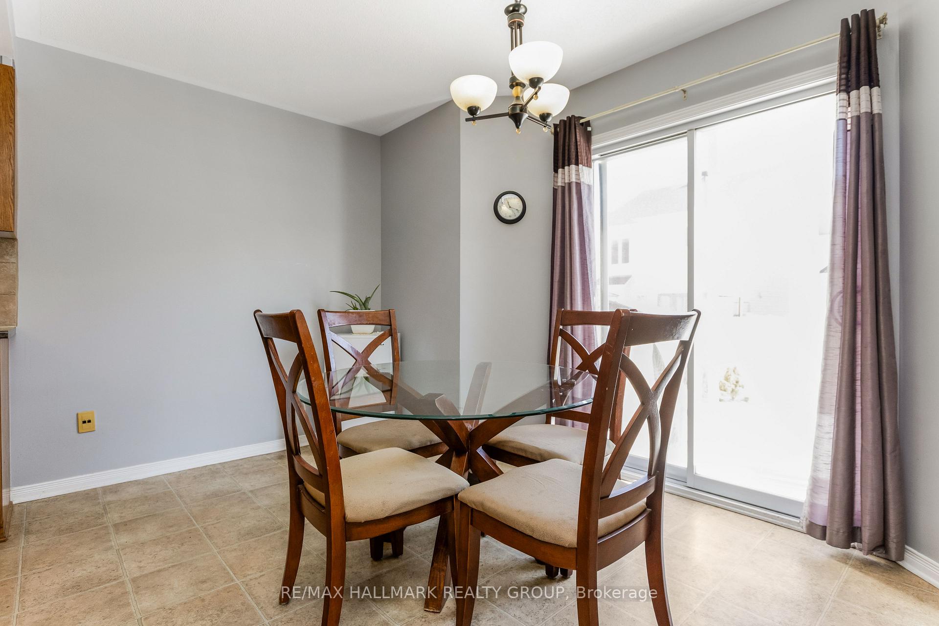 Photo 16 of 504 Lakeridge Drive, Ottawa, Avalon East — HOMEH