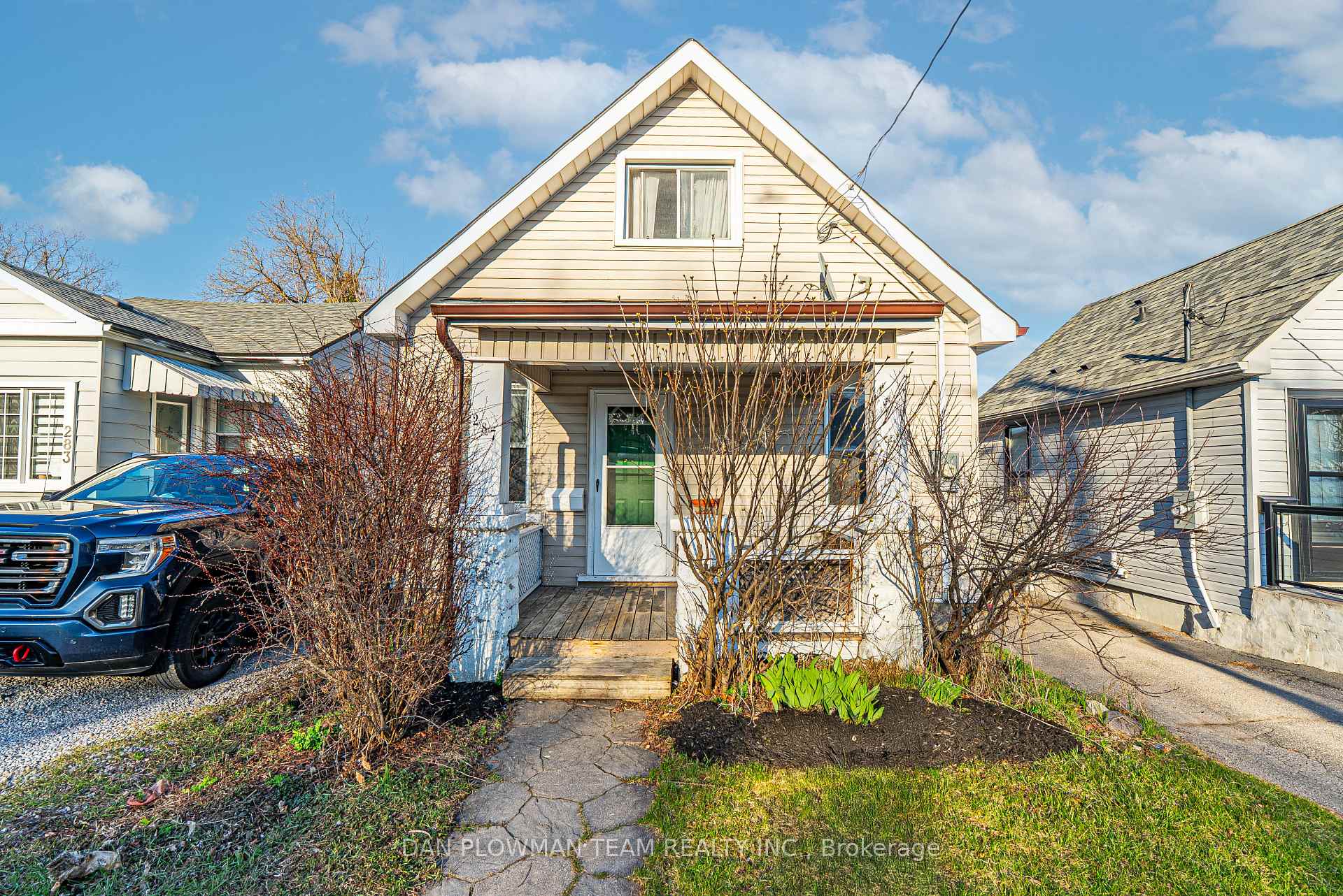 Front of 287 Nassau Street