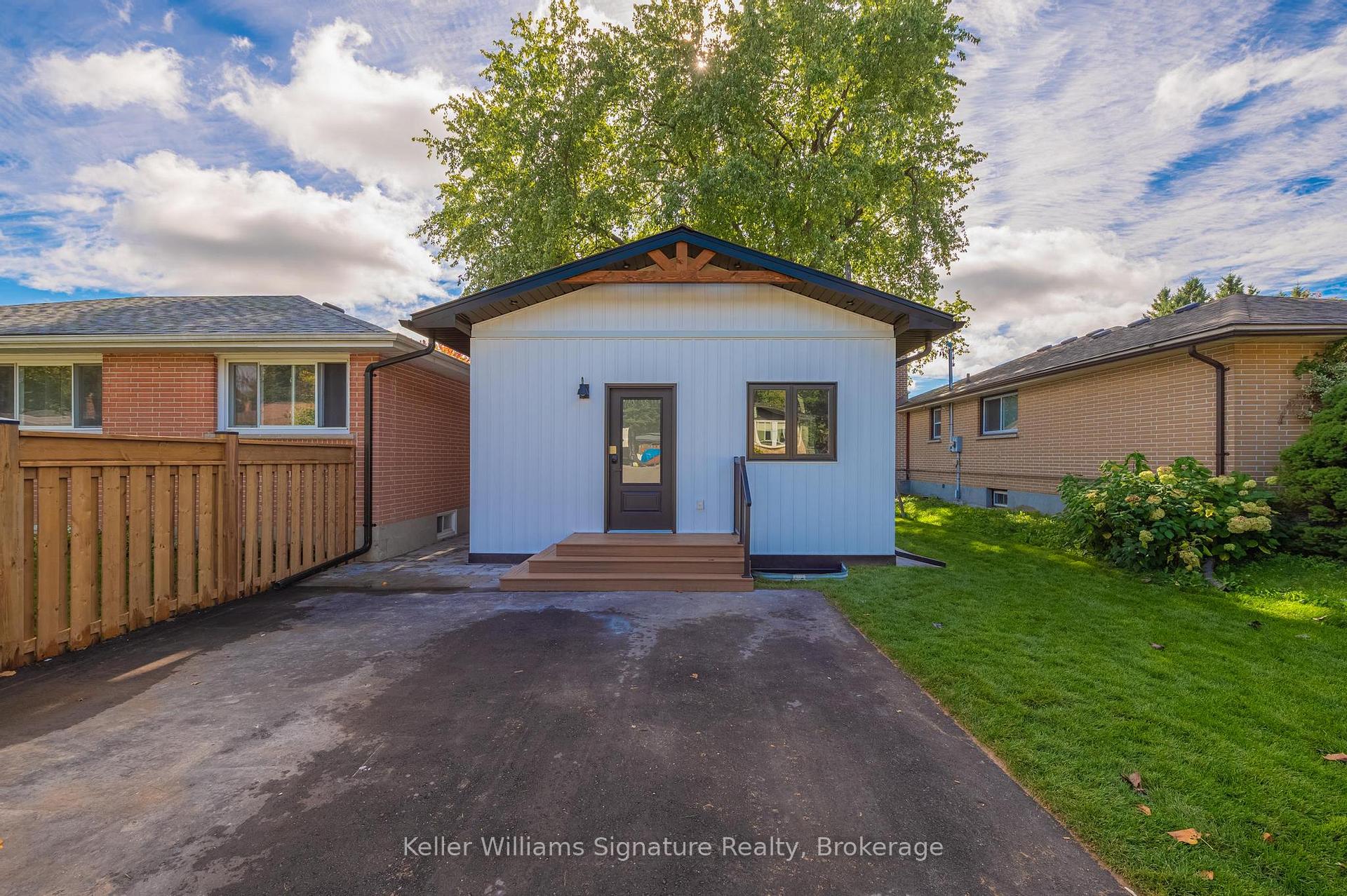 Photo 1 of 547 Hillside Street, Peterborough, Northcrest Ward 5 — HOMEH