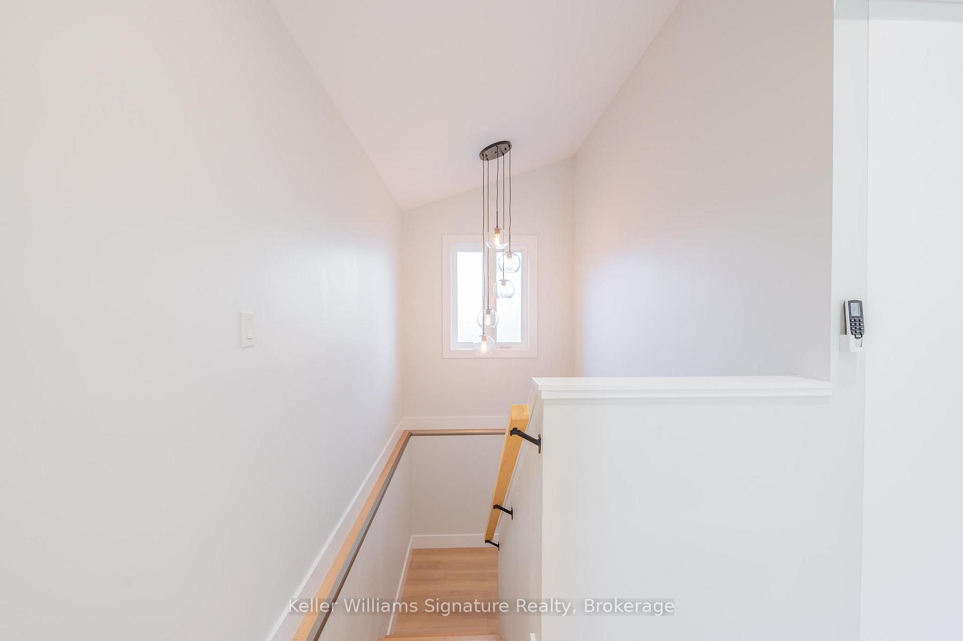 Photo 19 of 547 Hillside Street, Peterborough, Northcrest Ward 5 — HOMEH