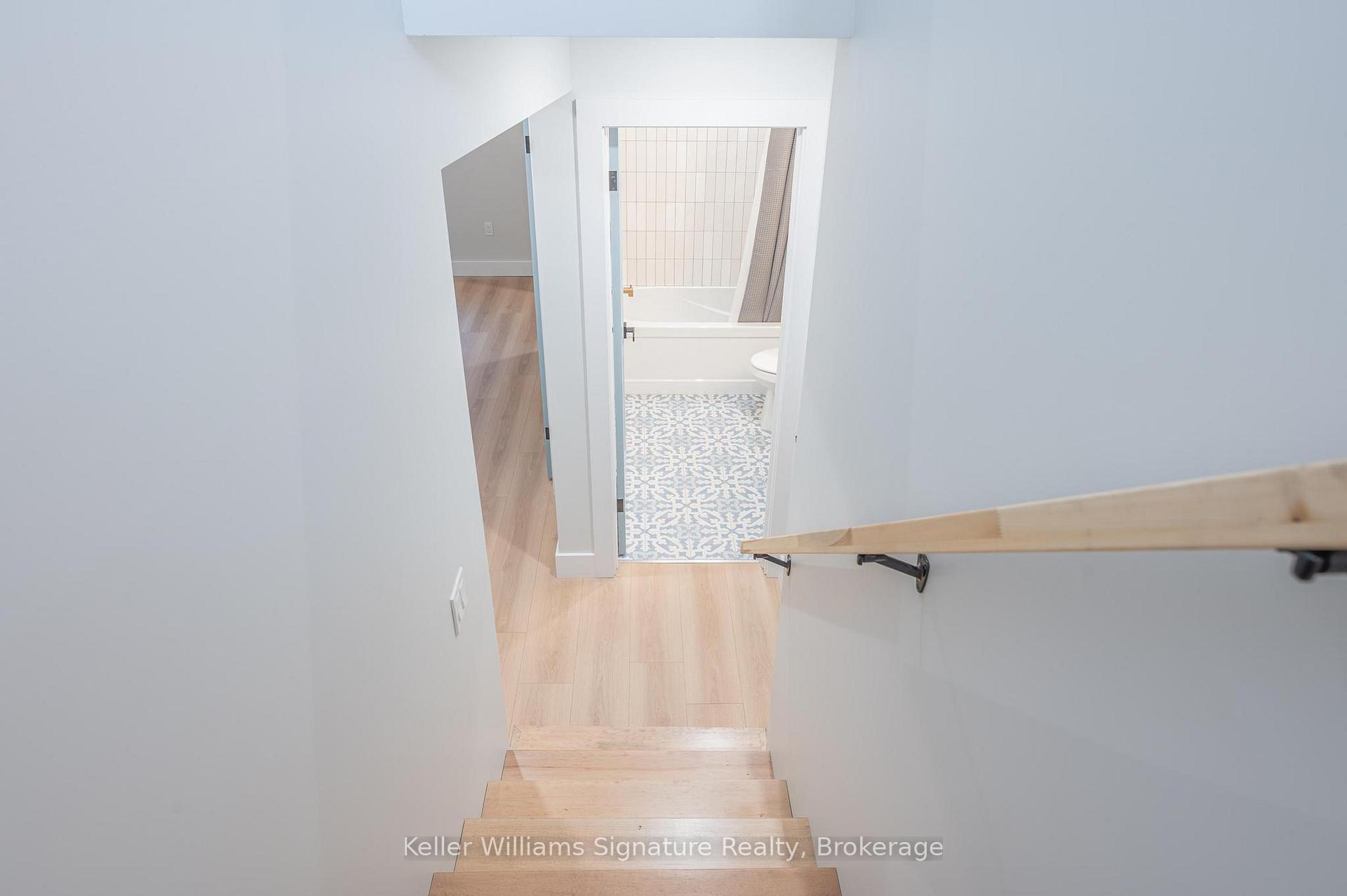 Photo 21 of 547 Hillside Street, Peterborough, Northcrest Ward 5 — HOMEH