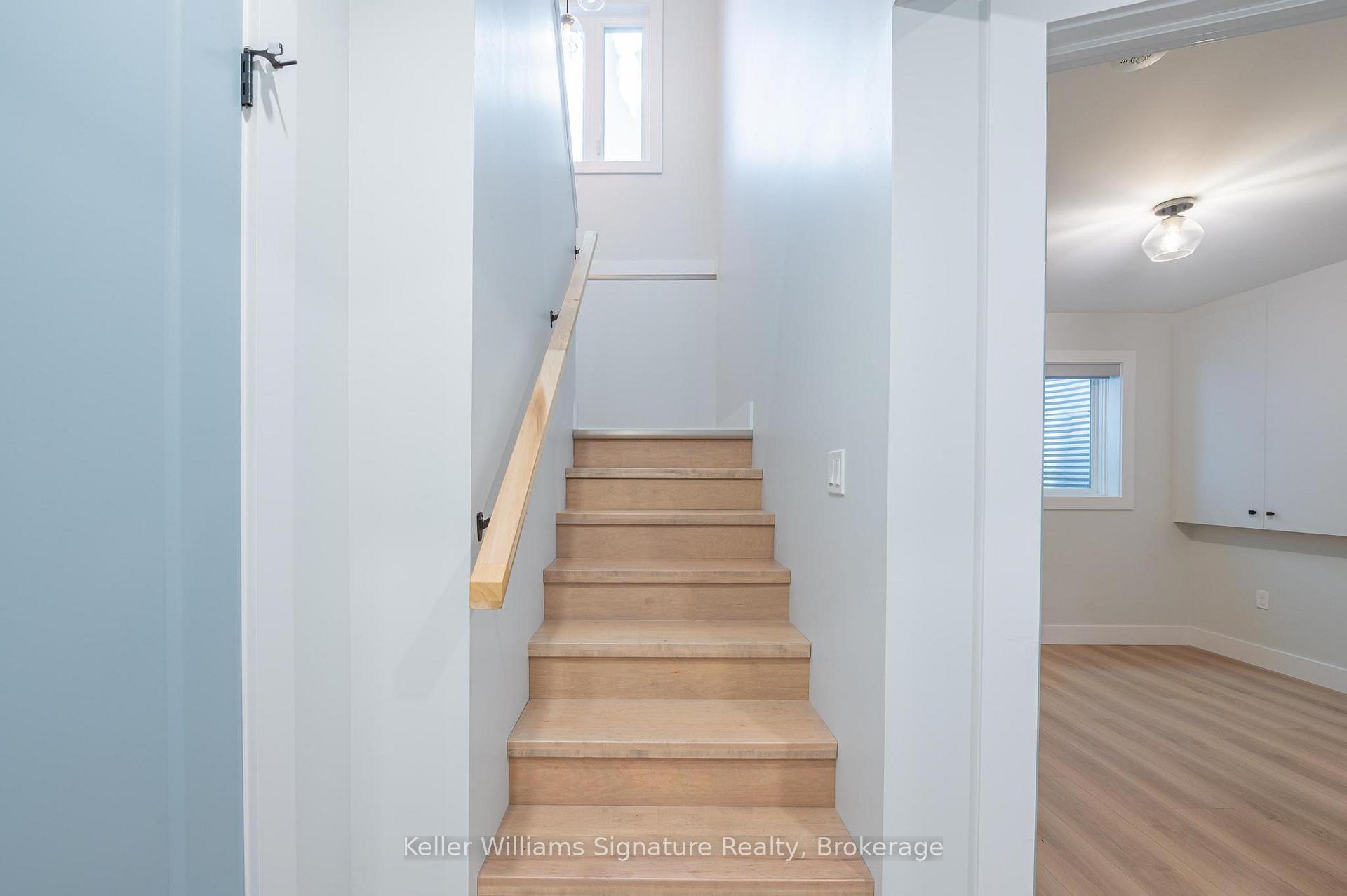 Photo 32 of 547 Hillside Street, Peterborough, Northcrest Ward 5 — HOMEH