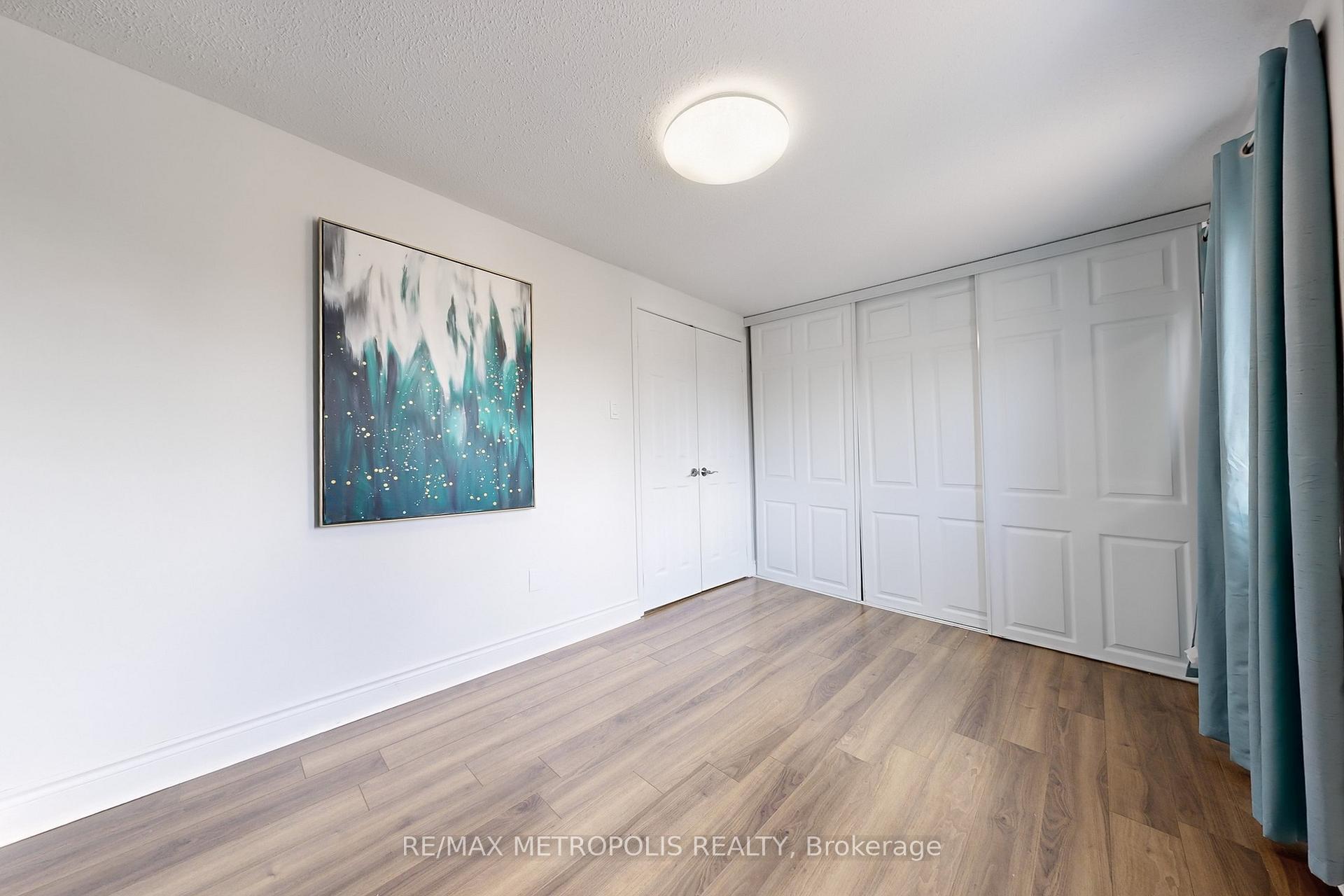 Photo 20 of 574 Cobblehill Drive, Oshawa, Pinecrest — HOMEH