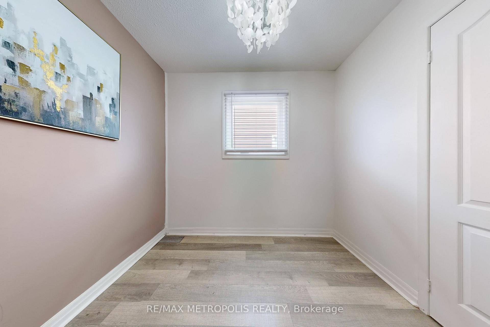 Photo 25 of 574 Cobblehill Drive, Oshawa, Pinecrest — HOMEH