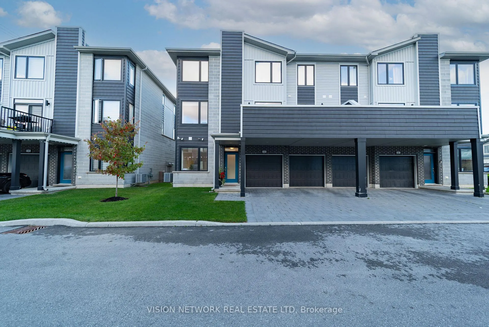 Front of Unit 183, 177 Edgevalley Road