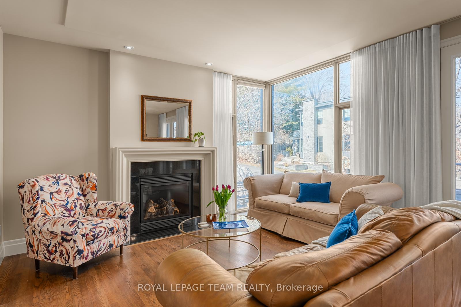Photo 5 of 100 Black Maple Private, Ottawa, Rockcliffe — HOMEH