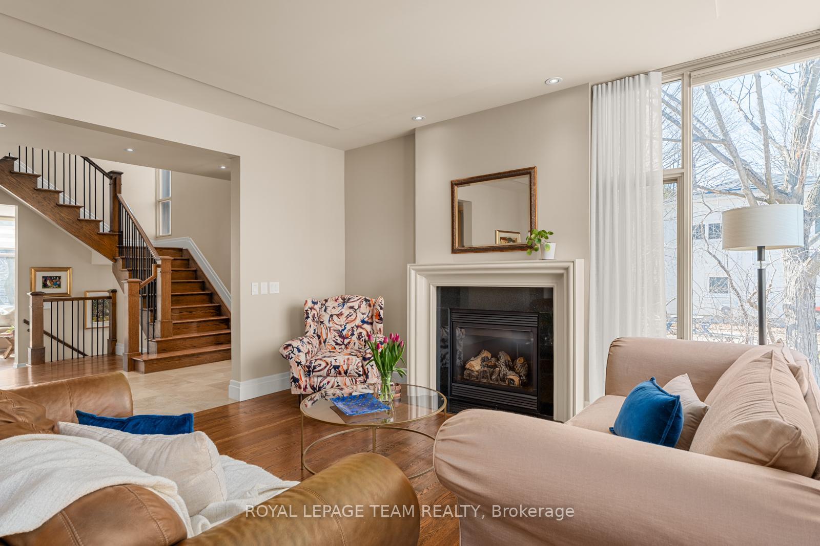 Photo 6 of 100 Black Maple Private, Ottawa, Rockcliffe — HOMEH