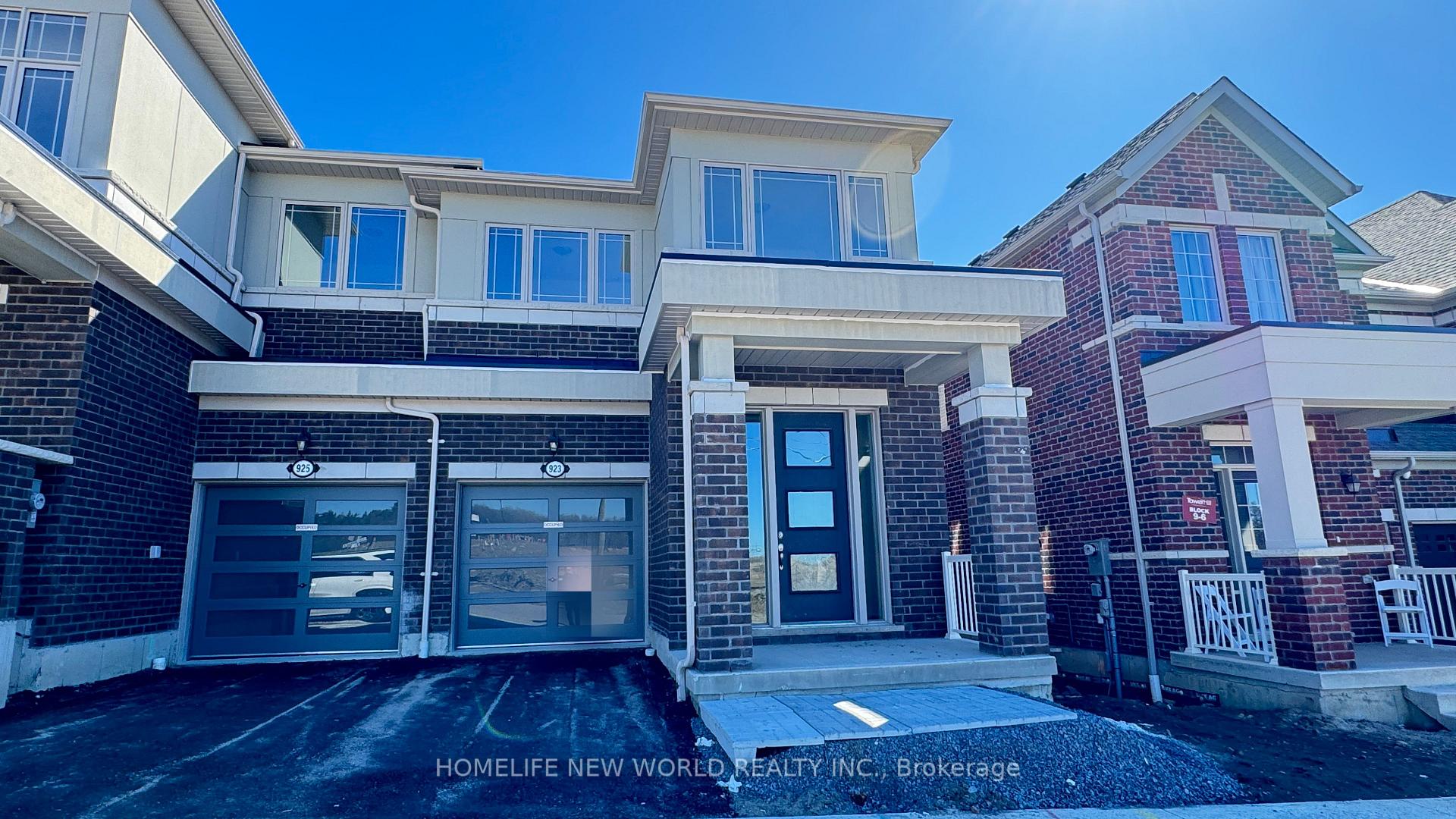 Photo 1 of 923 Elizabeth Mackenzie Drive, Pickering, Rural Pickering — HOMEH