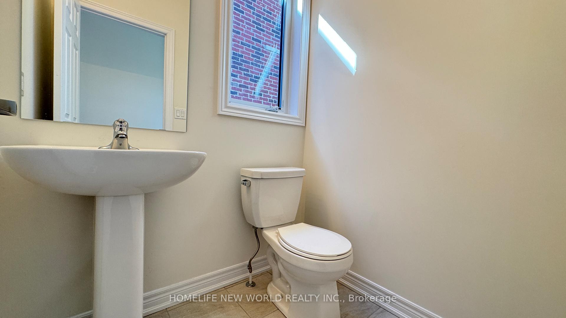 Photo 10 of 923 Elizabeth Mackenzie Drive, Pickering, Rural Pickering — HOMEH