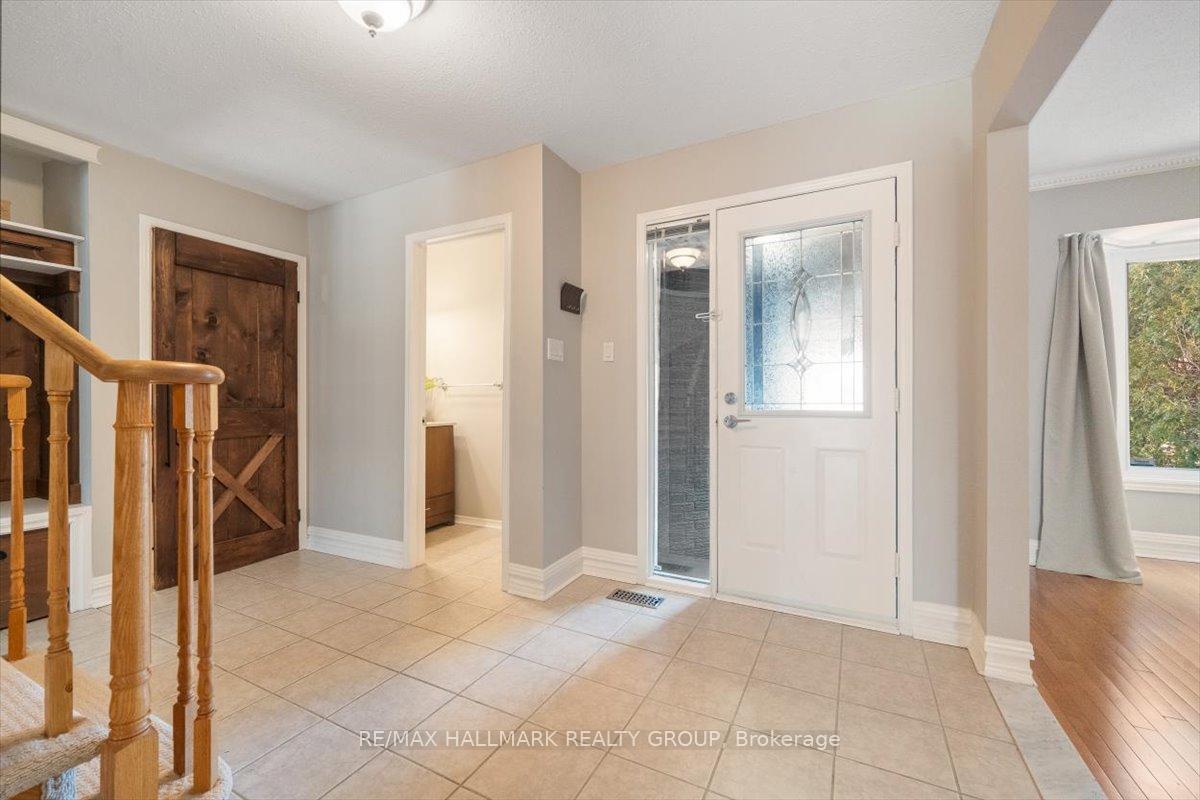 Photo 4 of 648 Apollo Way, Ottawa, Fallingbrook/Pineridge — HOMEH