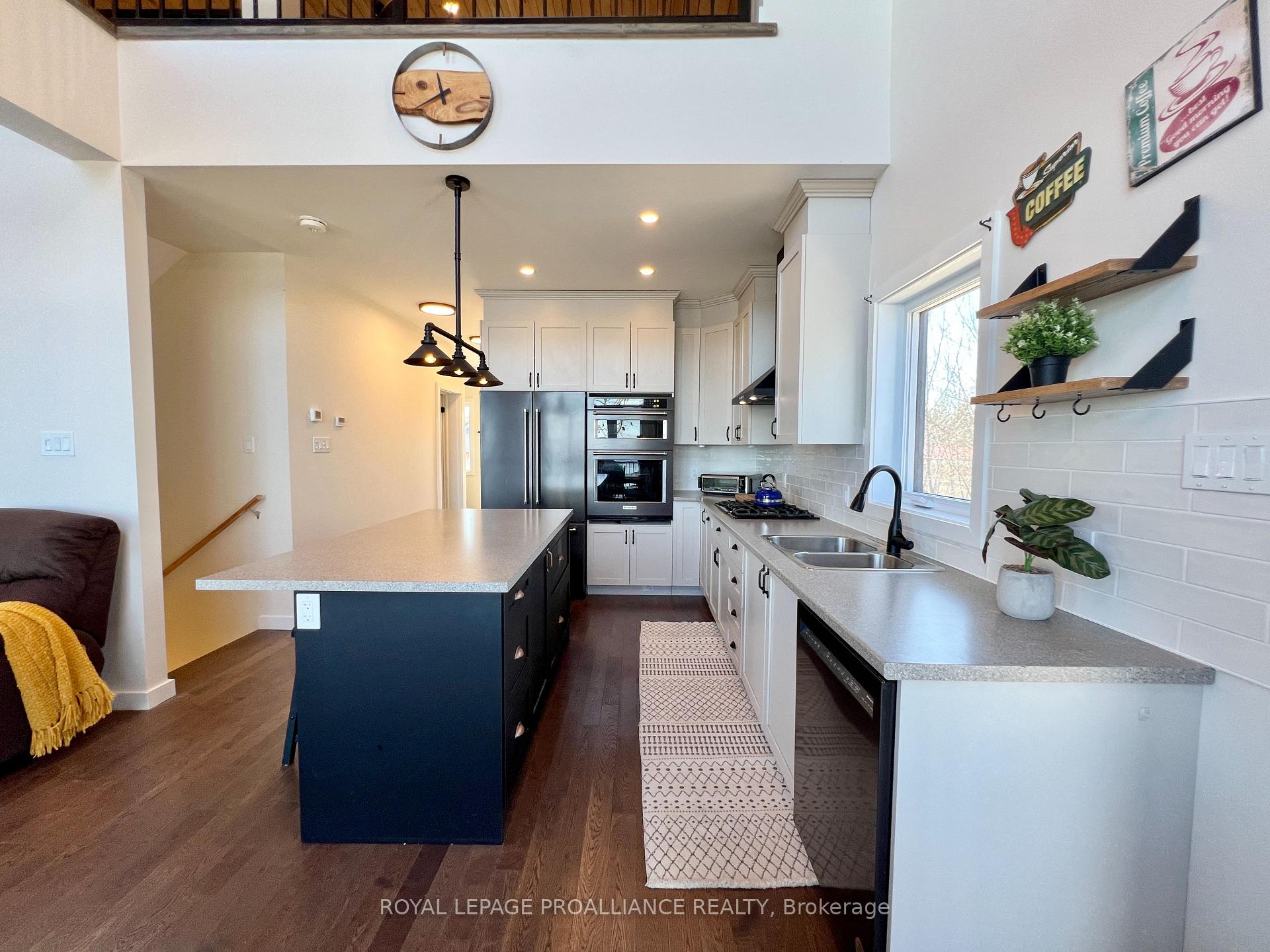 Photo 5 of 209 Prinyers Cove Crescent, Prince Edward County, North Marysburg Ward — HOMEH
