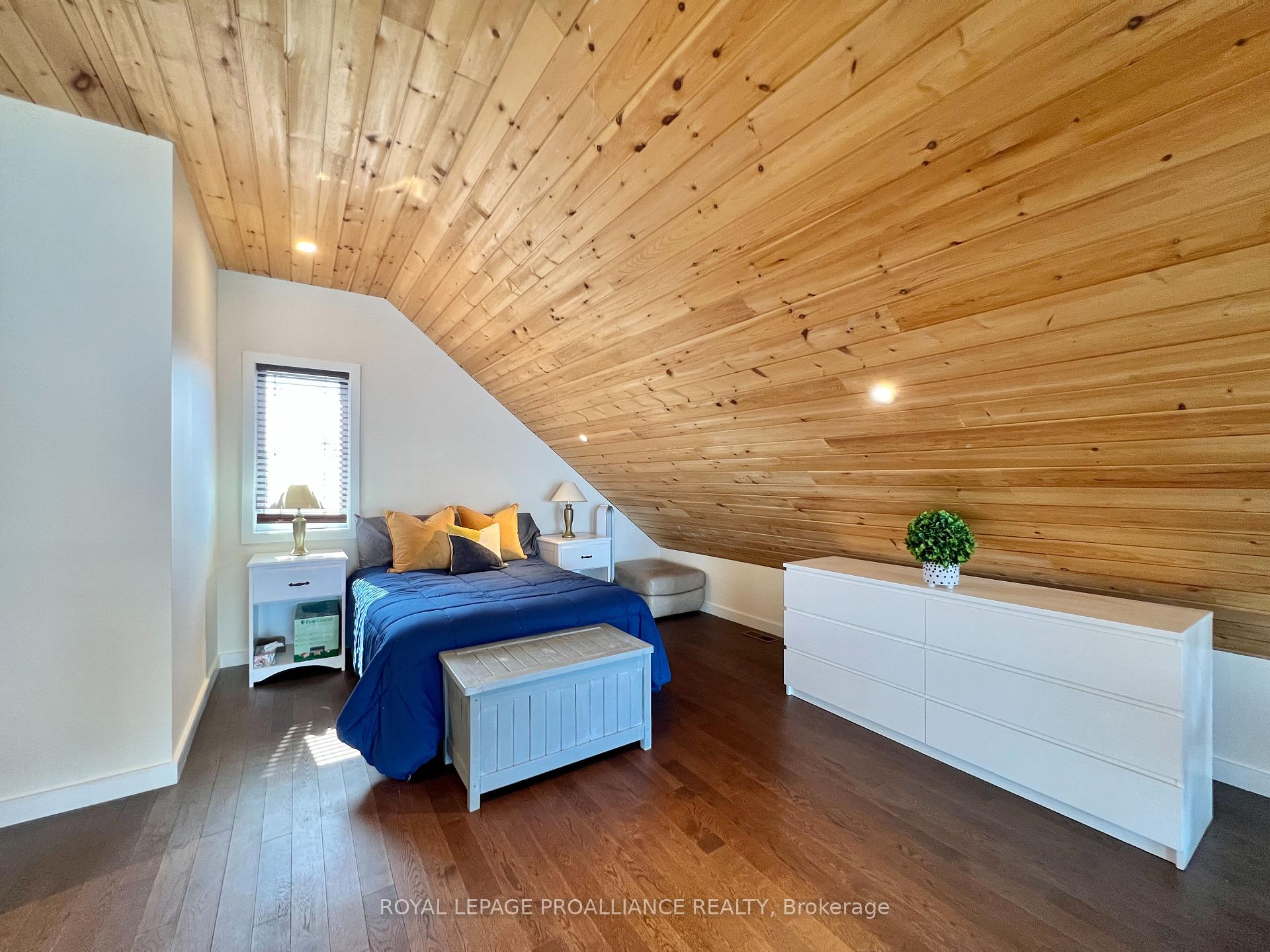 Photo 15 of 209 Prinyers Cove Crescent, Prince Edward County, North Marysburg Ward — HOMEH