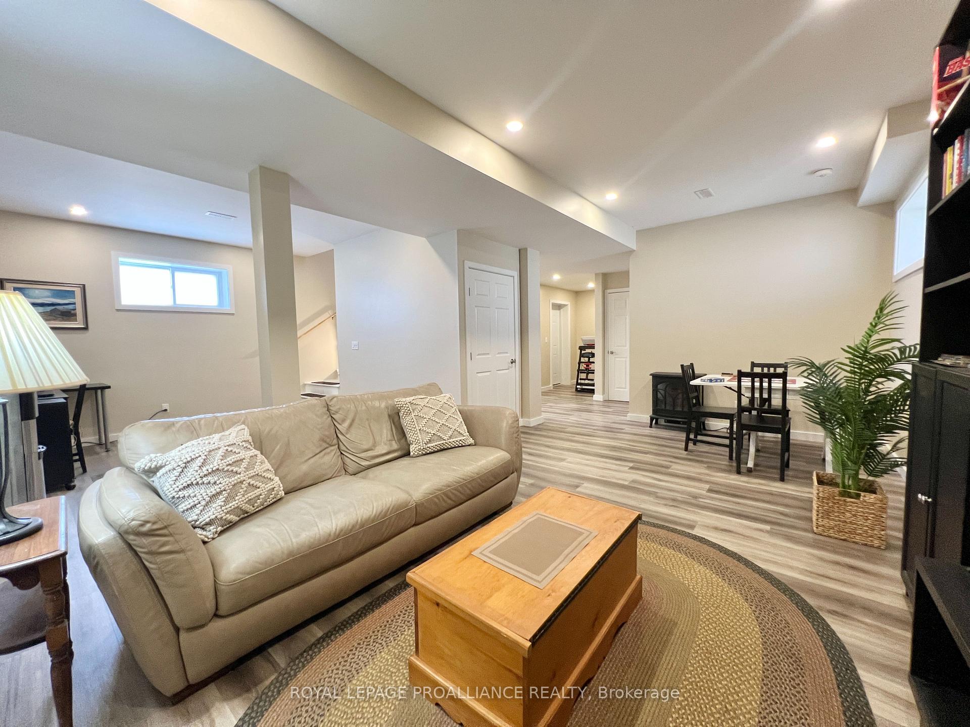 Photo 19 of 209 Prinyers Cove Crescent, Prince Edward County, North Marysburg Ward — HOMEH