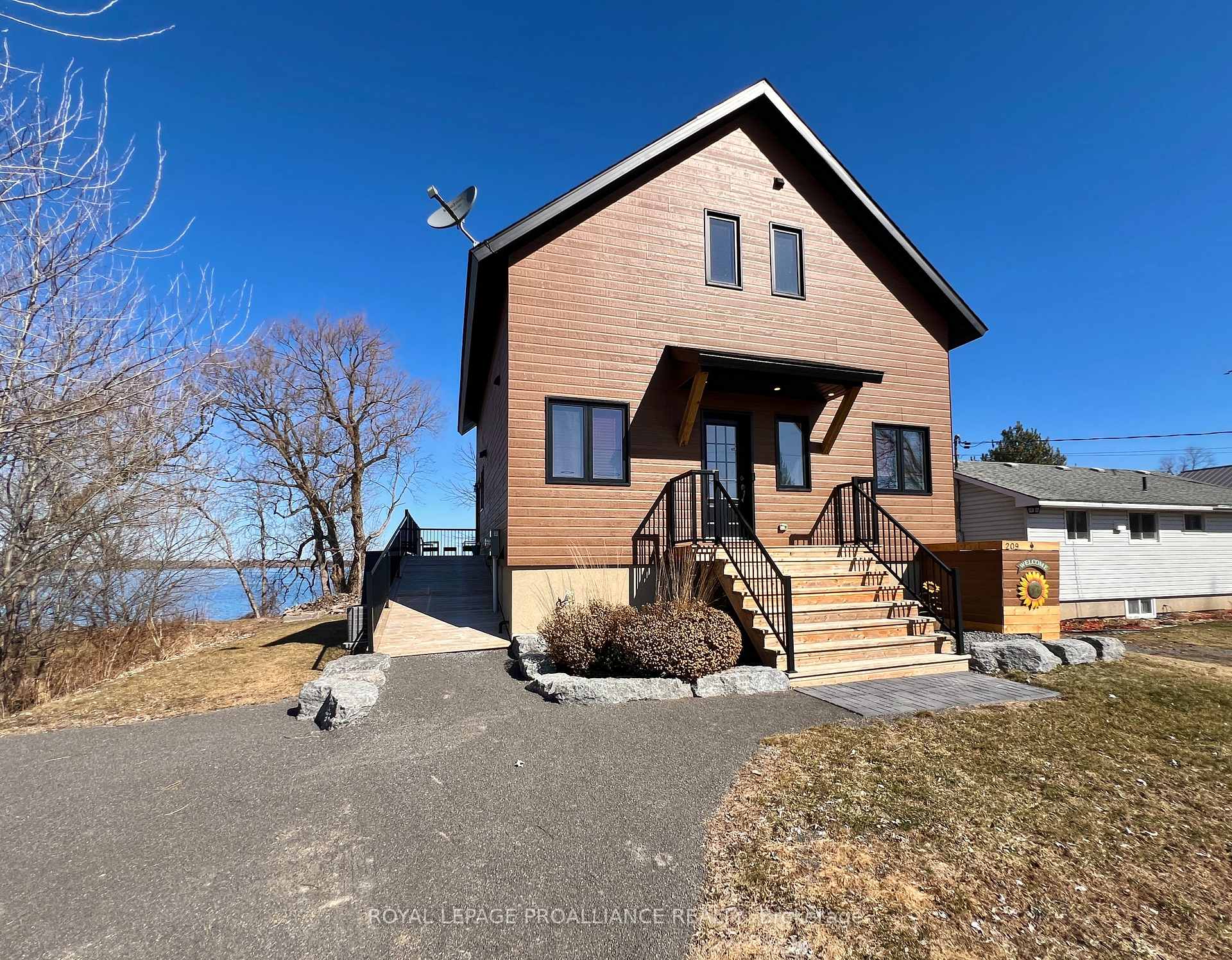 Photo 27 of 209 Prinyers Cove Crescent, Prince Edward County, North Marysburg Ward — HOMEH