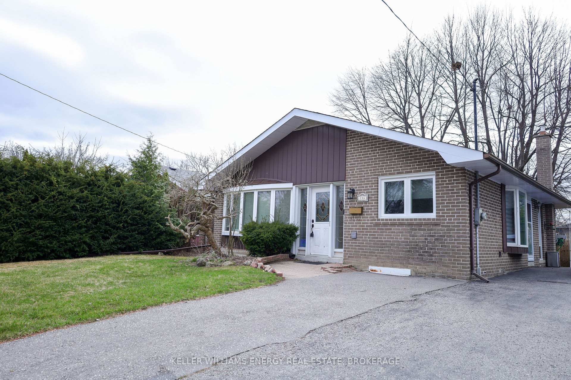 Photo 2 of Unit Upper, 134 Melrose Street, Oshawa, Donevan — HOMEH