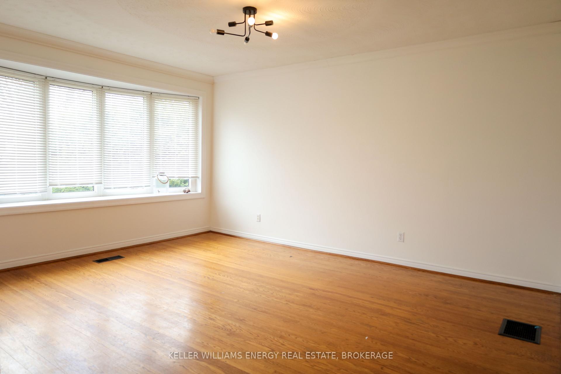 Photo 4 of Unit Upper, 134 Melrose Street, Oshawa, Donevan — HOMEH