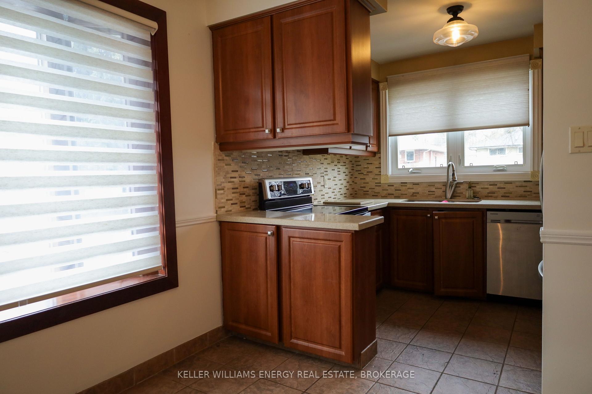 Photo 8 of Unit Upper, 134 Melrose Street, Oshawa, Donevan — HOMEH
