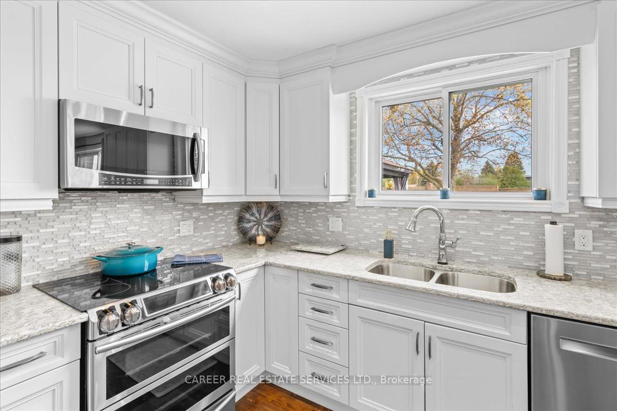 Photo 10 of 400 Lambeth Court, Oshawa, Centennial — HOMEH