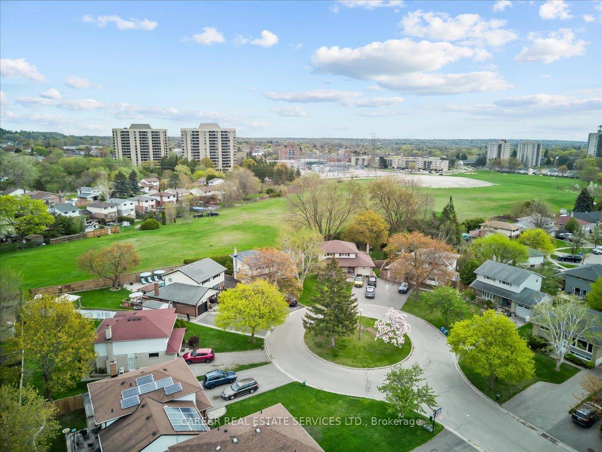 Photo 34 of 400 Lambeth Court, Oshawa, Centennial — HOMEH
