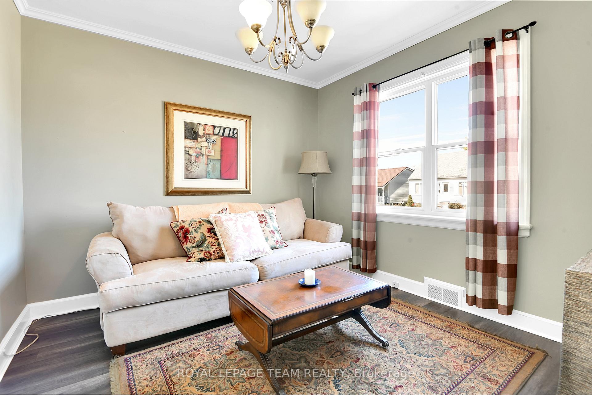 Photo 20 of 450 Dominion Street, Renfrew — HOMEH