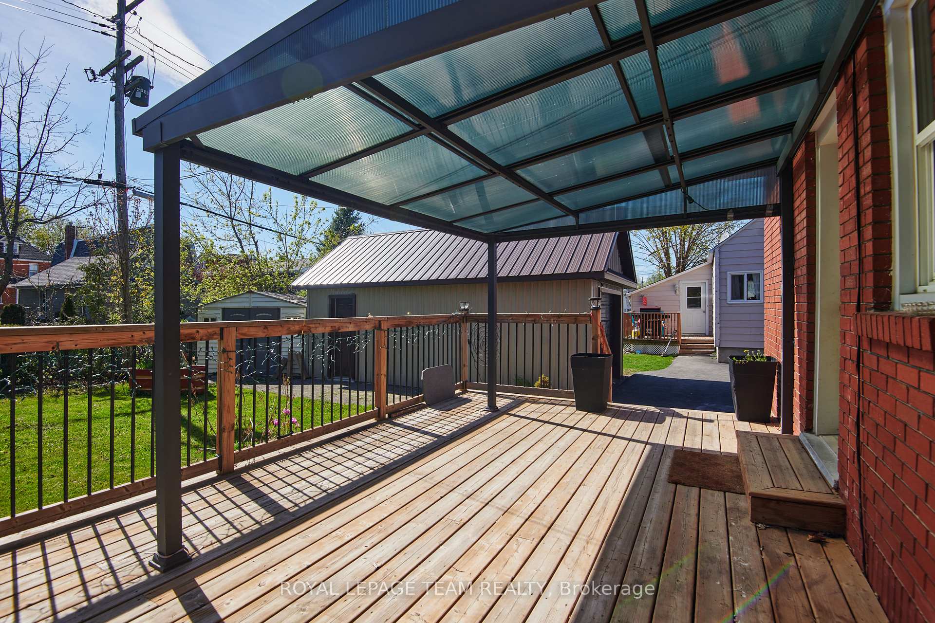 Photo 33 of 450 Dominion Street, Renfrew — HOMEH