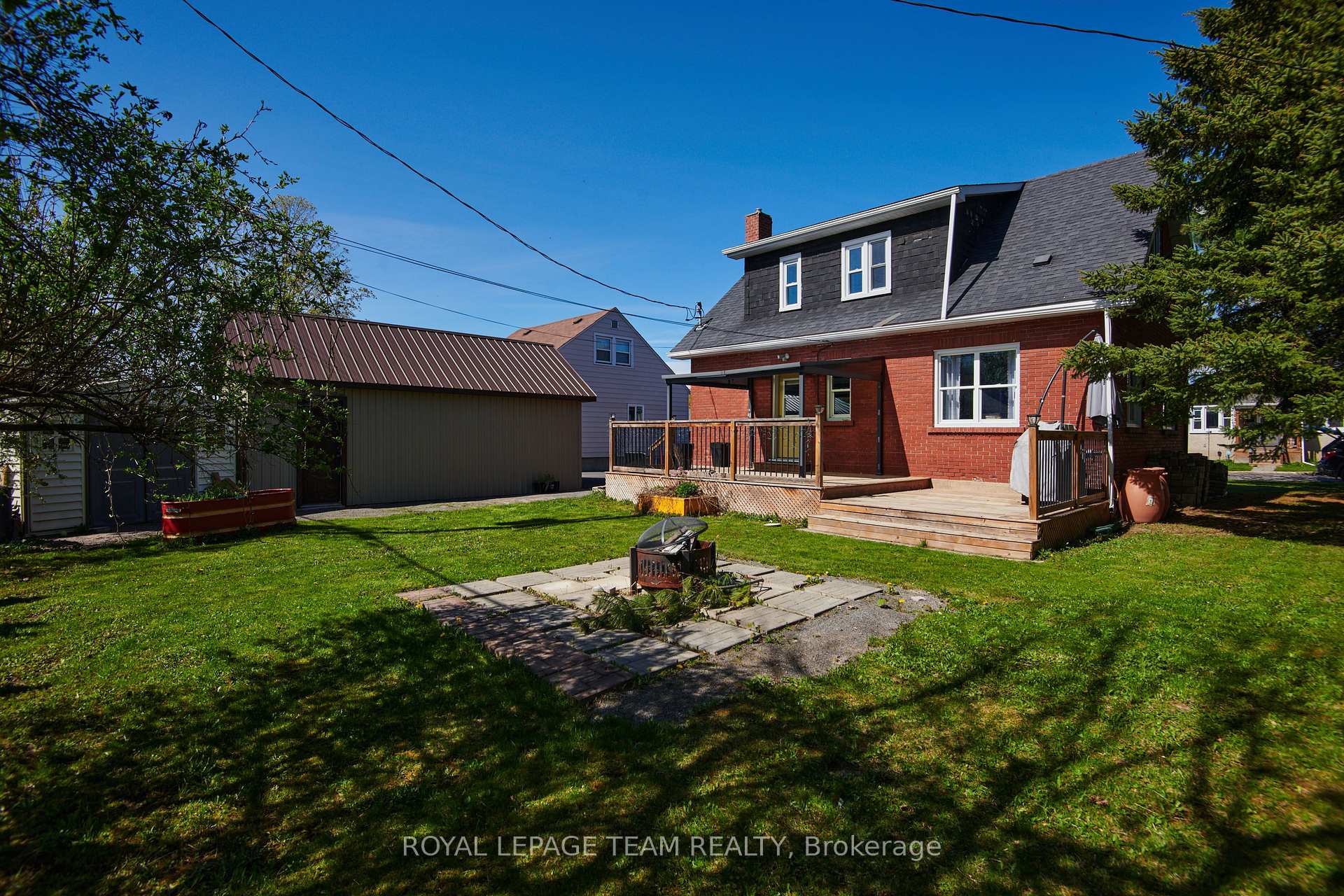 Photo 34 of 450 Dominion Street, Renfrew — HOMEH