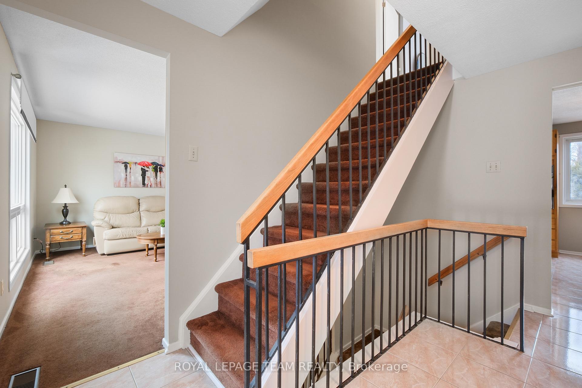 Photo 23 of 1579 Payette Drive, Ottawa, Bilberry Creek/Queenswood Heights — HOMEH