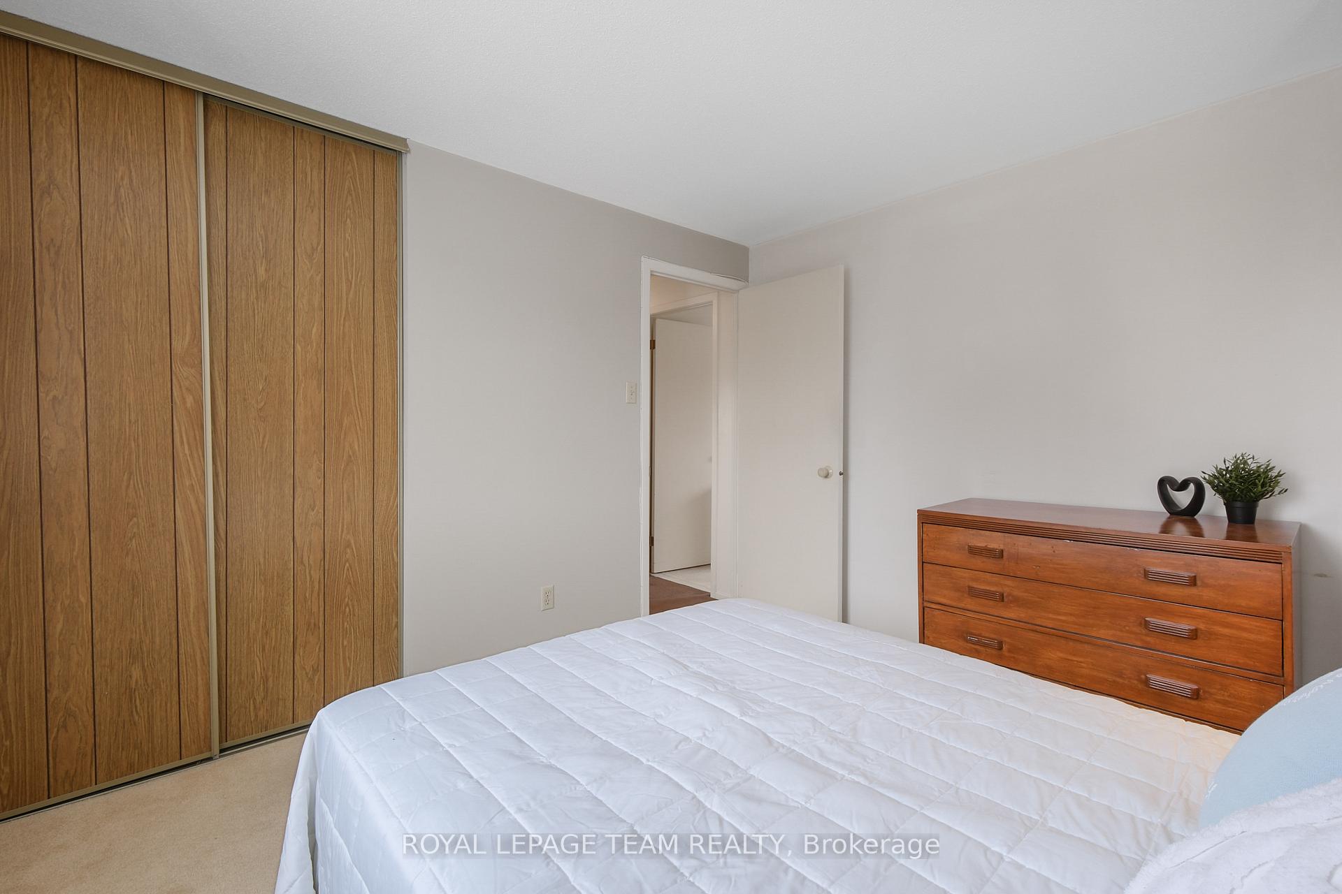 Photo 26 of 1579 Payette Drive, Ottawa, Bilberry Creek/Queenswood Heights — HOMEH