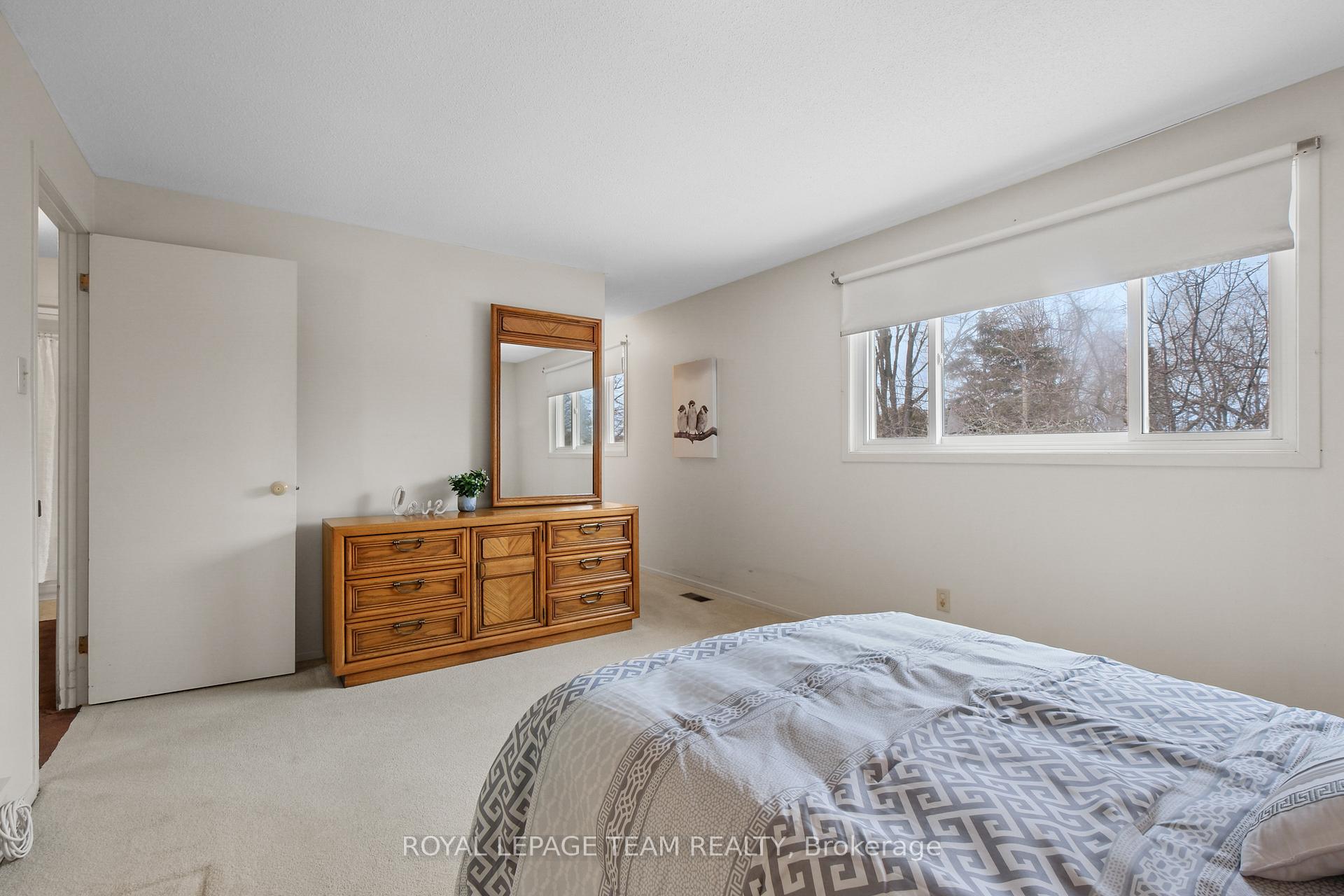 Photo 32 of 1579 Payette Drive, Ottawa, Bilberry Creek/Queenswood Heights — HOMEH