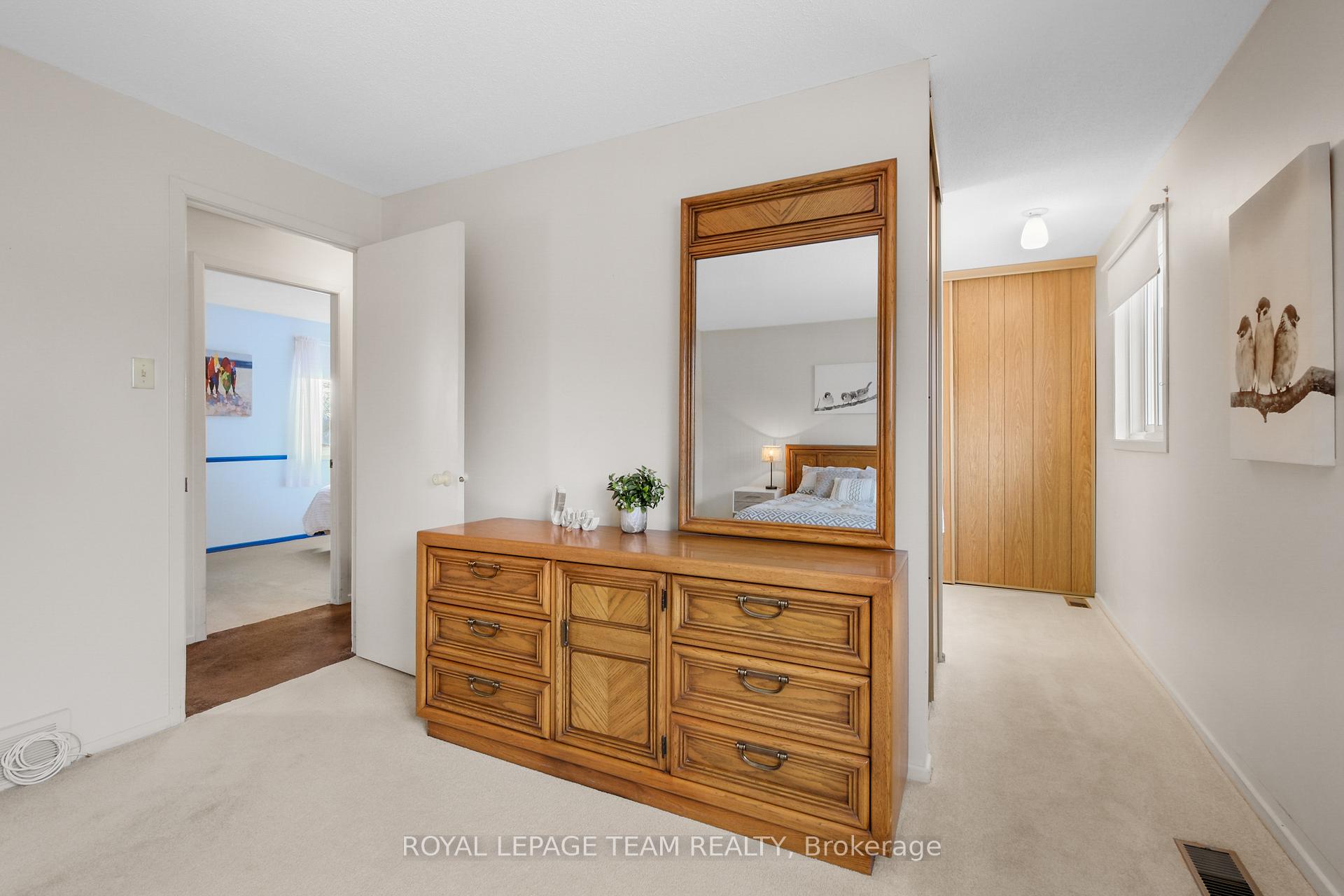 Photo 33 of 1579 Payette Drive, Ottawa, Bilberry Creek/Queenswood Heights — HOMEH