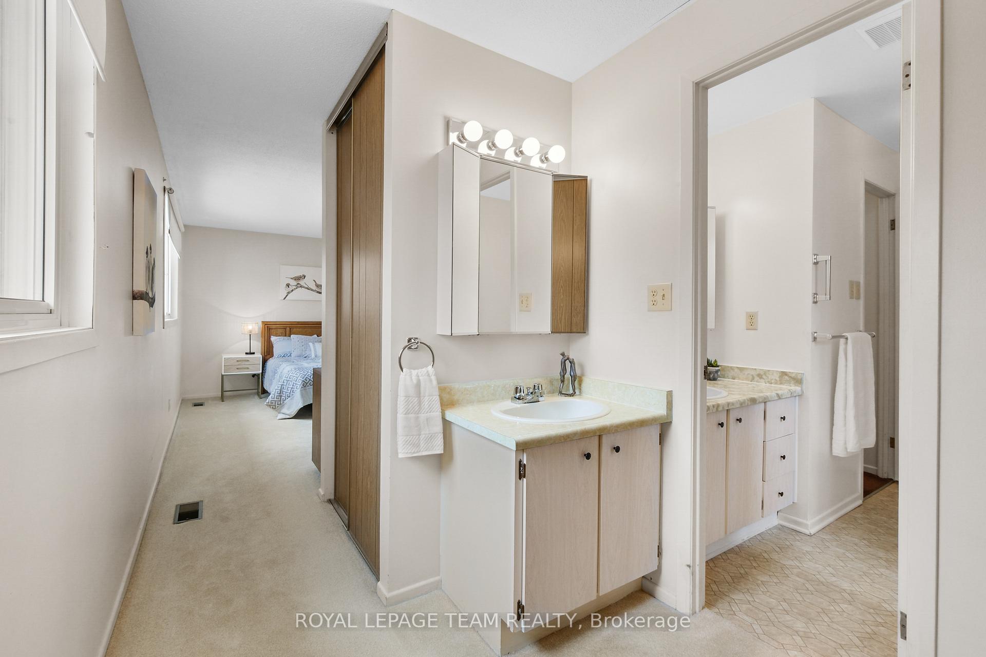 Photo 35 of 1579 Payette Drive, Ottawa, Bilberry Creek/Queenswood Heights — HOMEH