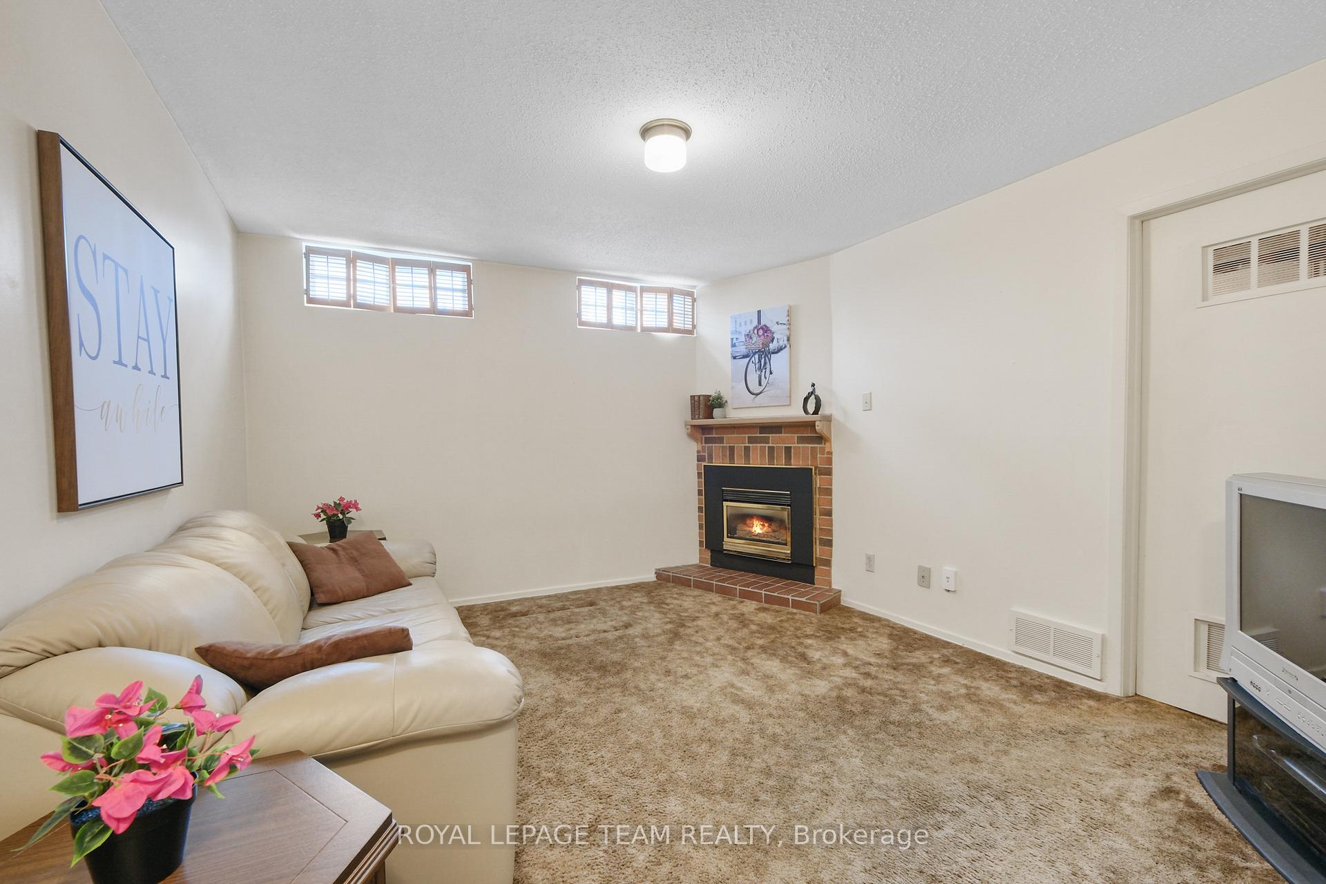 Photo 40 of 1579 Payette Drive, Ottawa, Bilberry Creek/Queenswood Heights — HOMEH