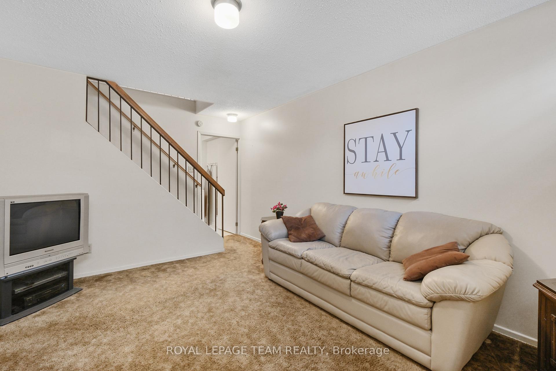 Photo 42 of 1579 Payette Drive, Ottawa, Bilberry Creek/Queenswood Heights — HOMEH