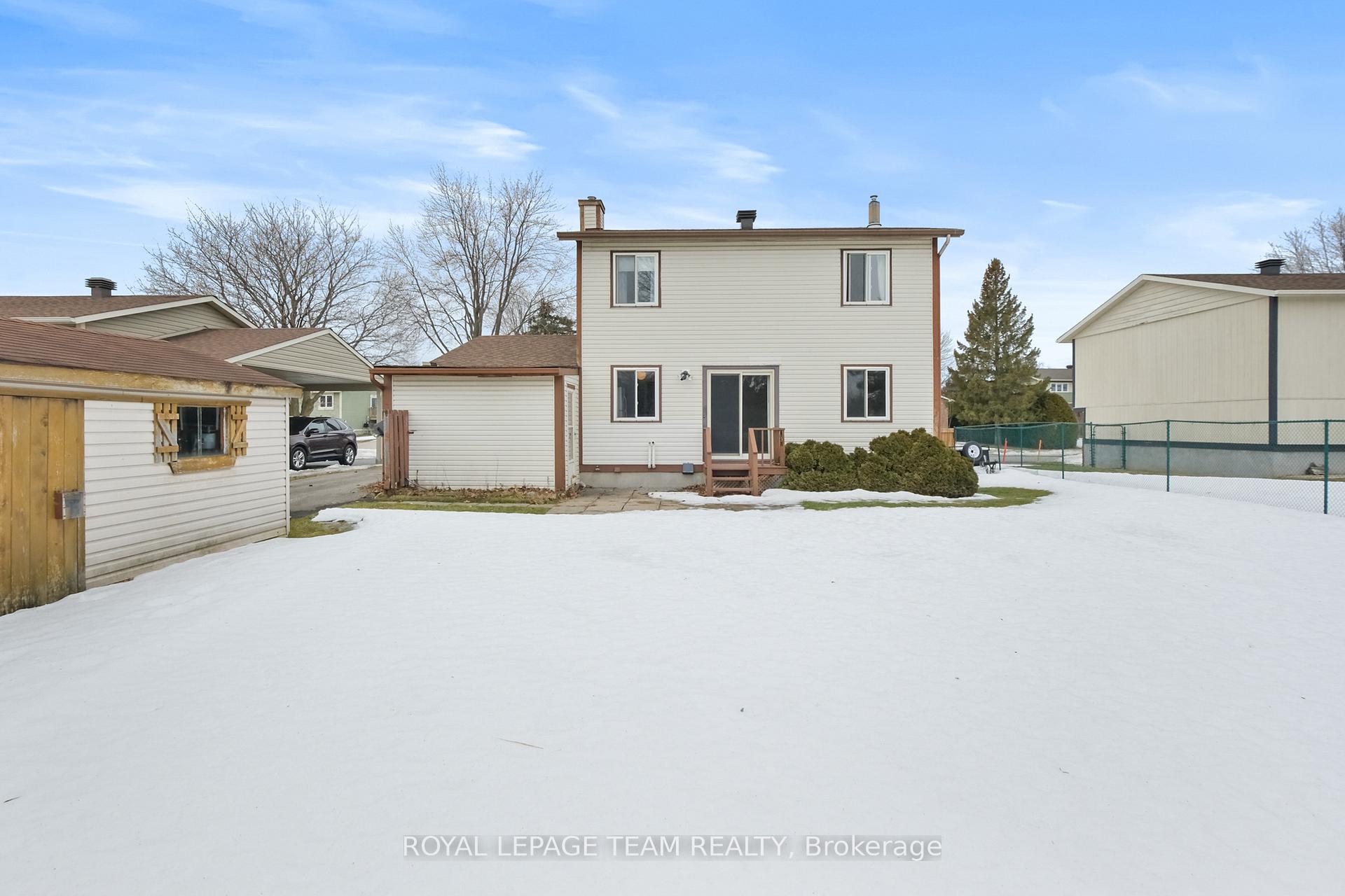 Photo 47 of 1579 Payette Drive, Ottawa, Bilberry Creek/Queenswood Heights — HOMEH