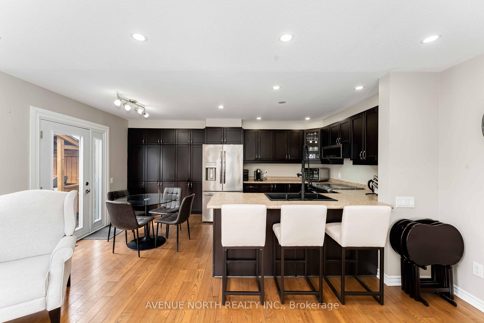 Photo 10 of 152 Eclipse Crescent, Ottawa, Notting Hill/Summerside — HOMEH