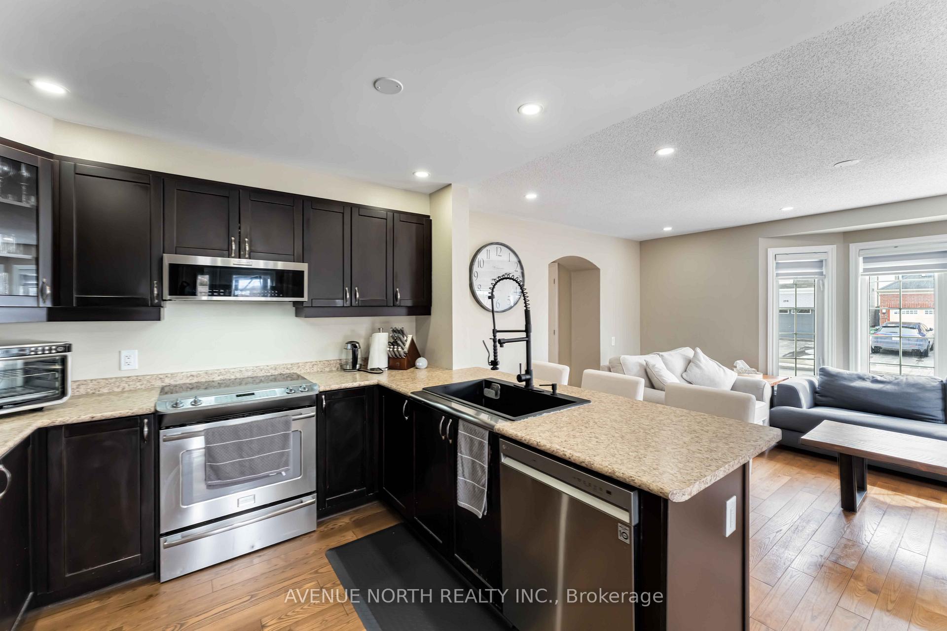 Photo 15 of 152 Eclipse Crescent, Ottawa, Notting Hill/Summerside — HOMEH