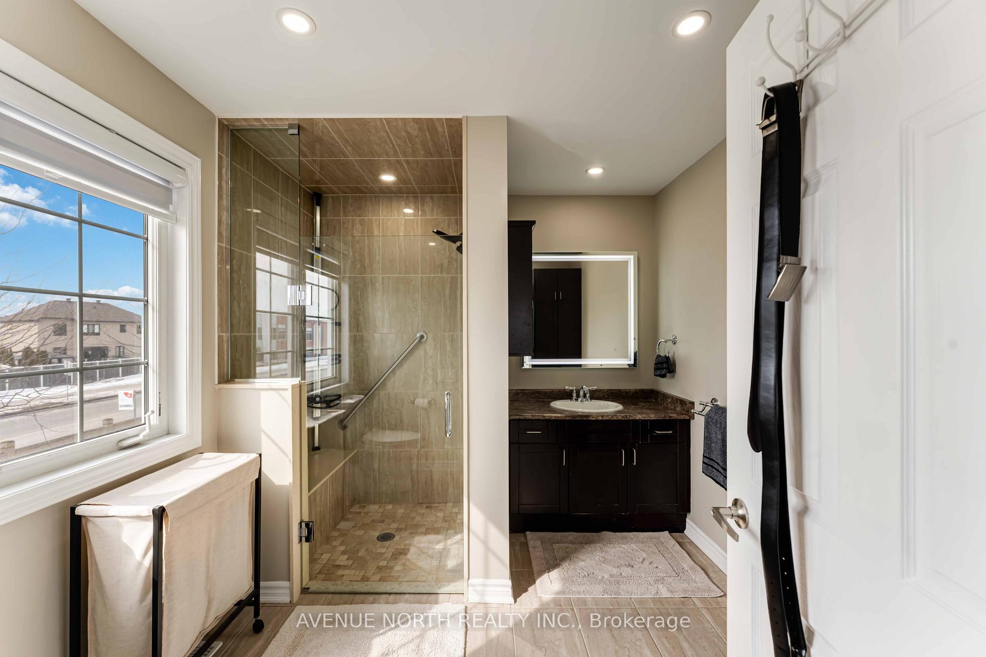 Photo 25 of 152 Eclipse Crescent, Ottawa, Notting Hill/Summerside — HOMEH