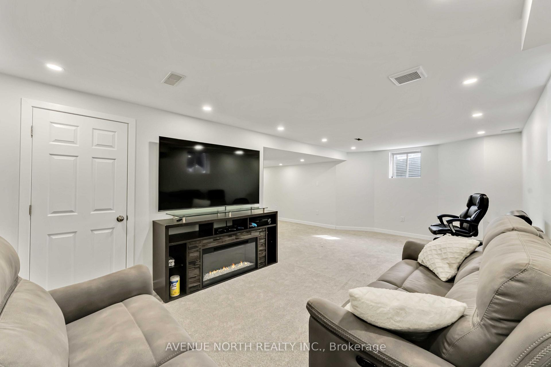 Photo 42 of 152 Eclipse Crescent, Ottawa, Notting Hill/Summerside — HOMEH