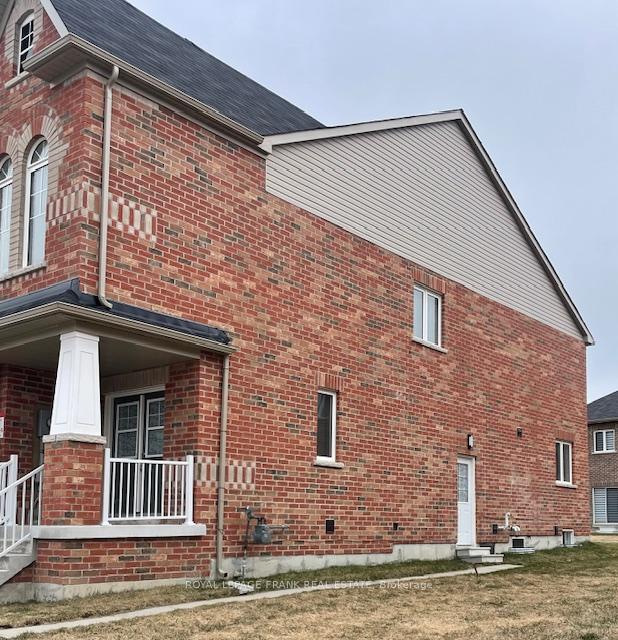 Photo 4 of 1181 Kettering Drive, Oshawa, Eastdale — HOMEH